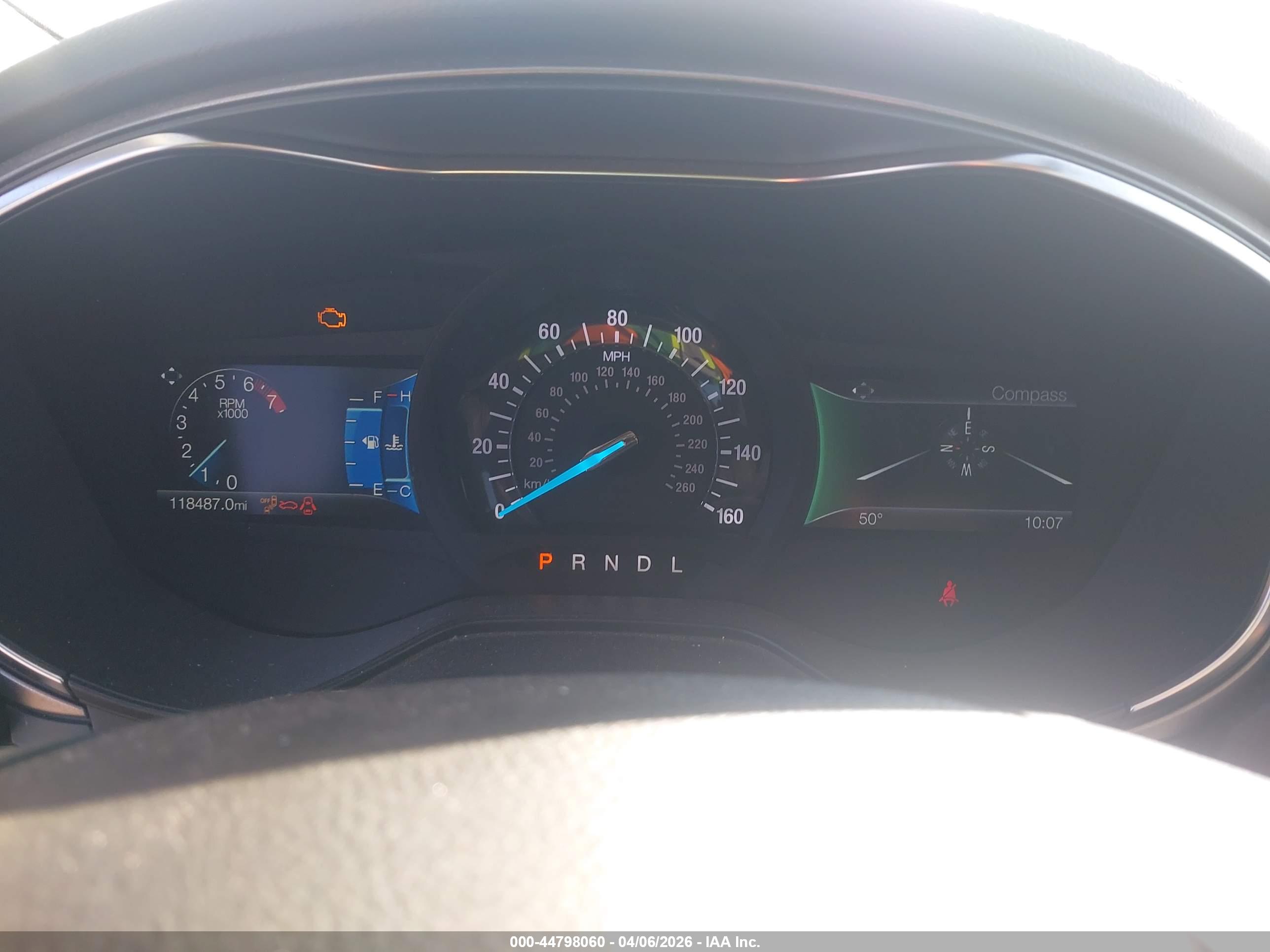 FORD FUSION image 7