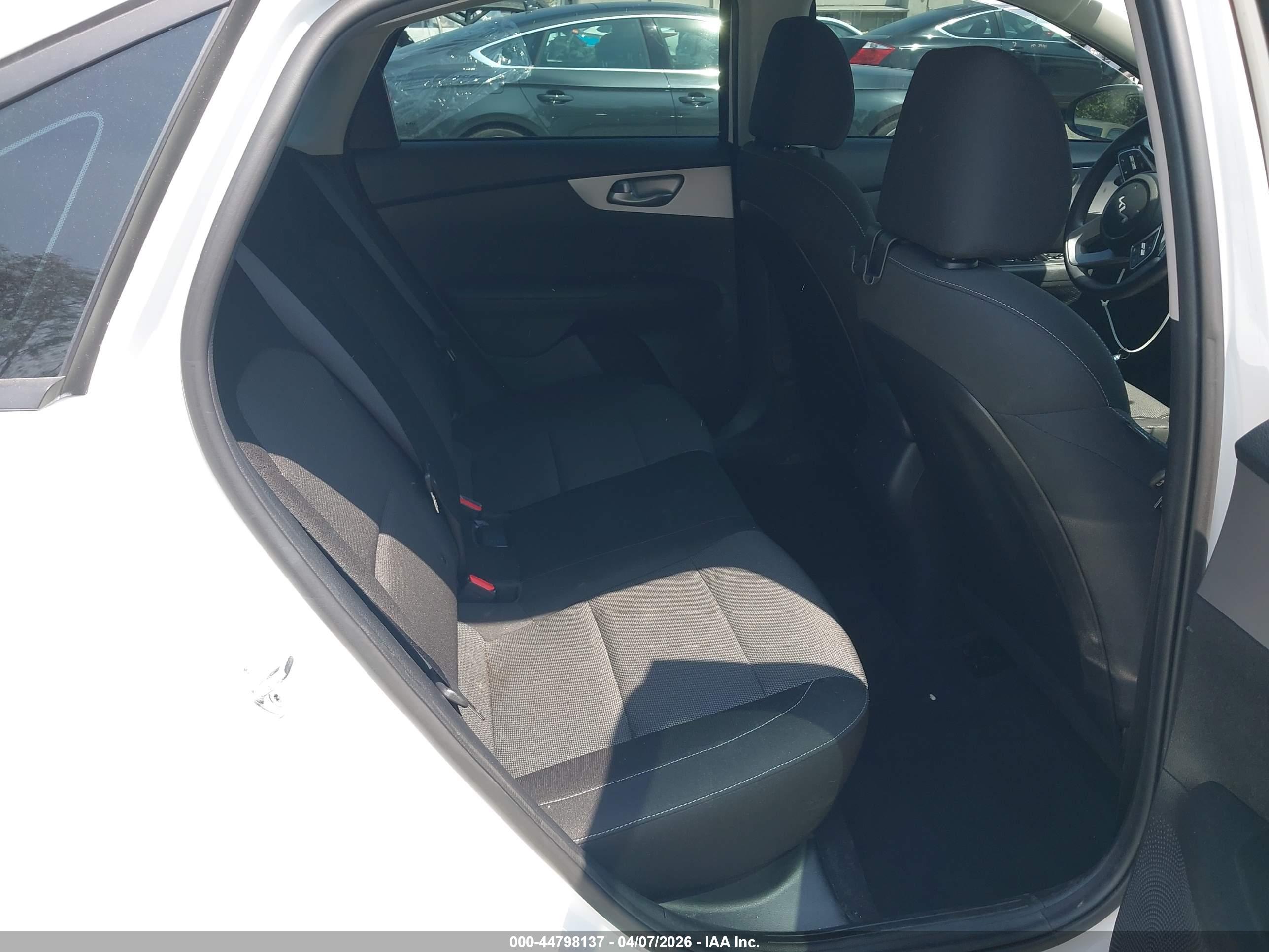 KIA FORTE image 8