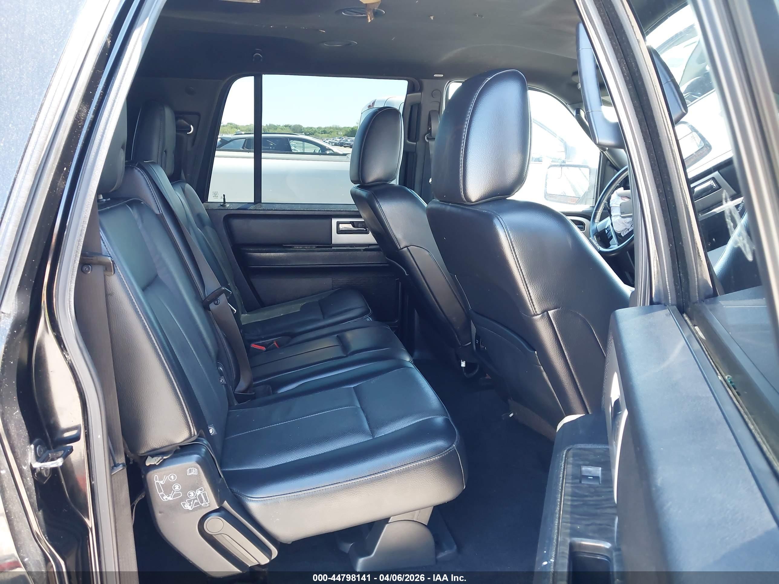 FORD EXPEDITION image 8