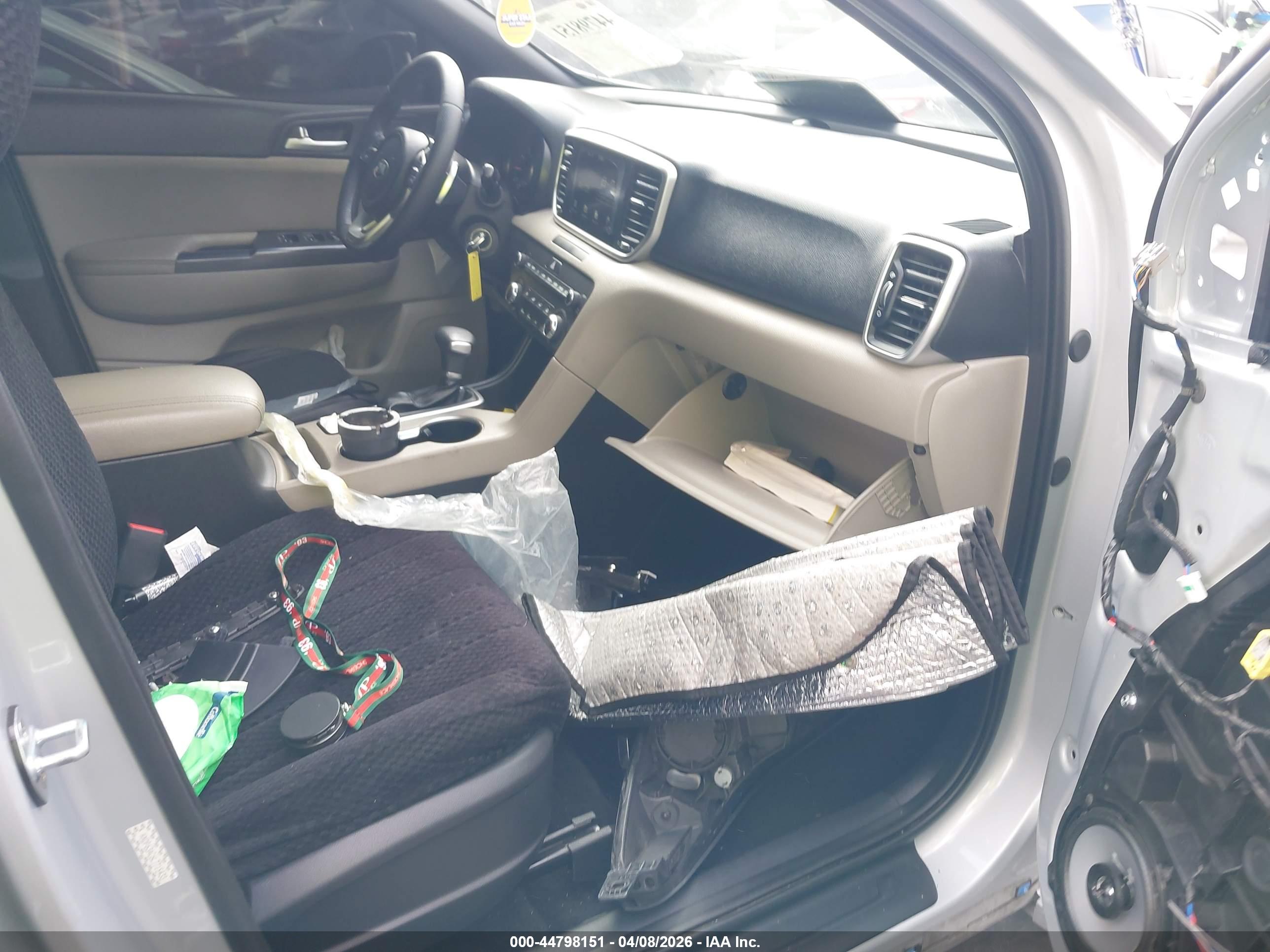 KIA SPORTAGE image 5