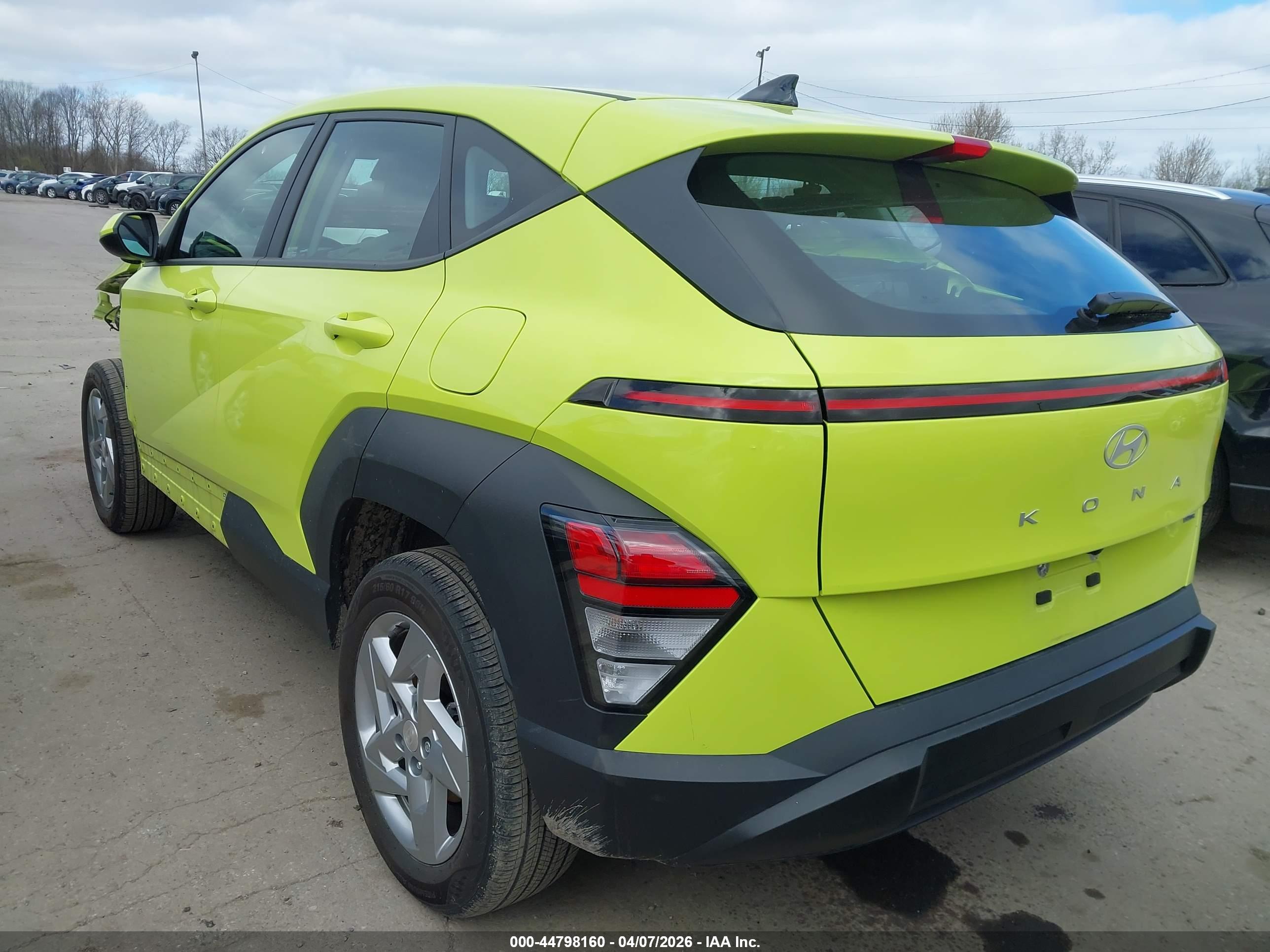 HYUNDAI KONA image 3