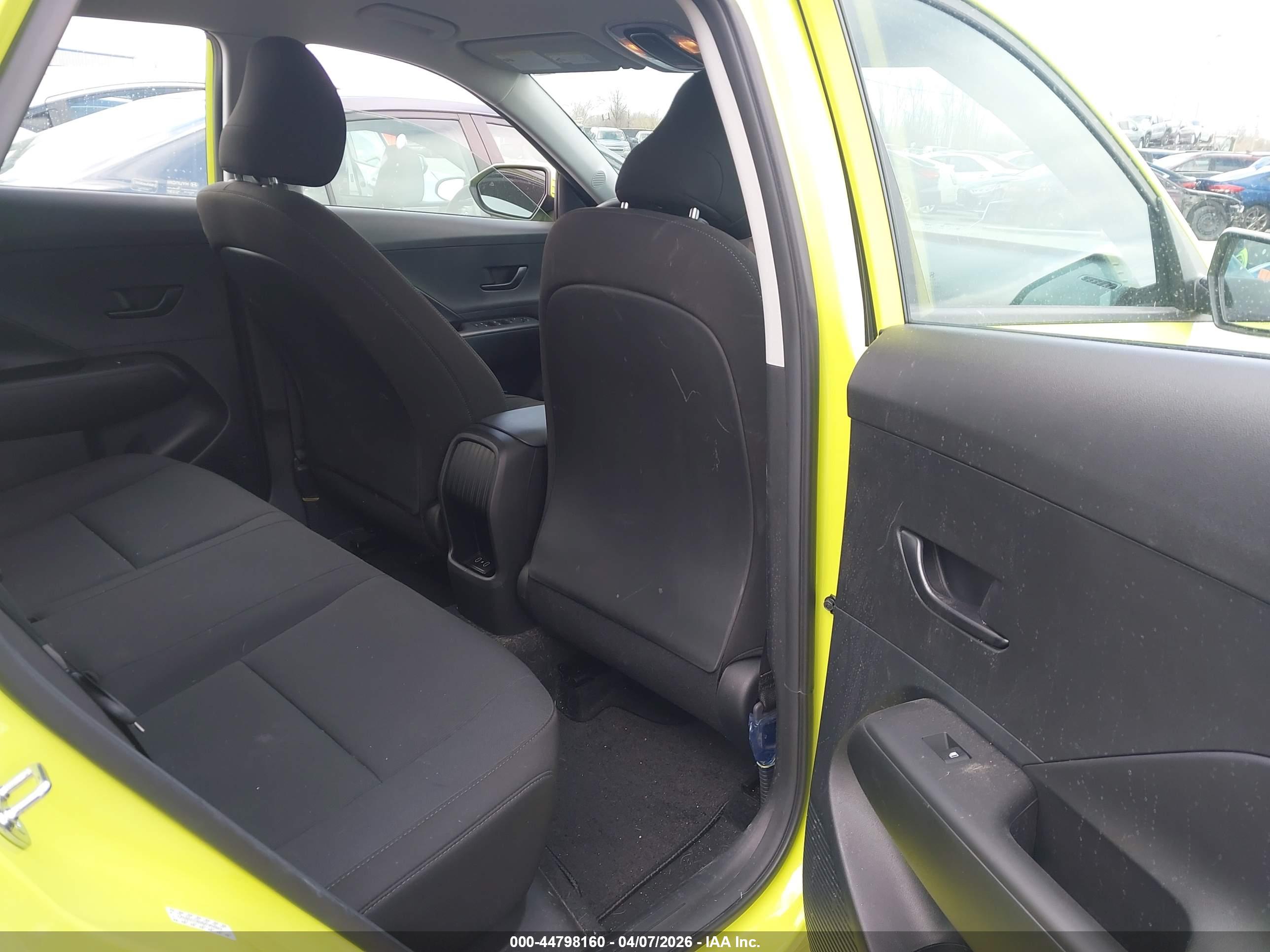 HYUNDAI KONA image 8