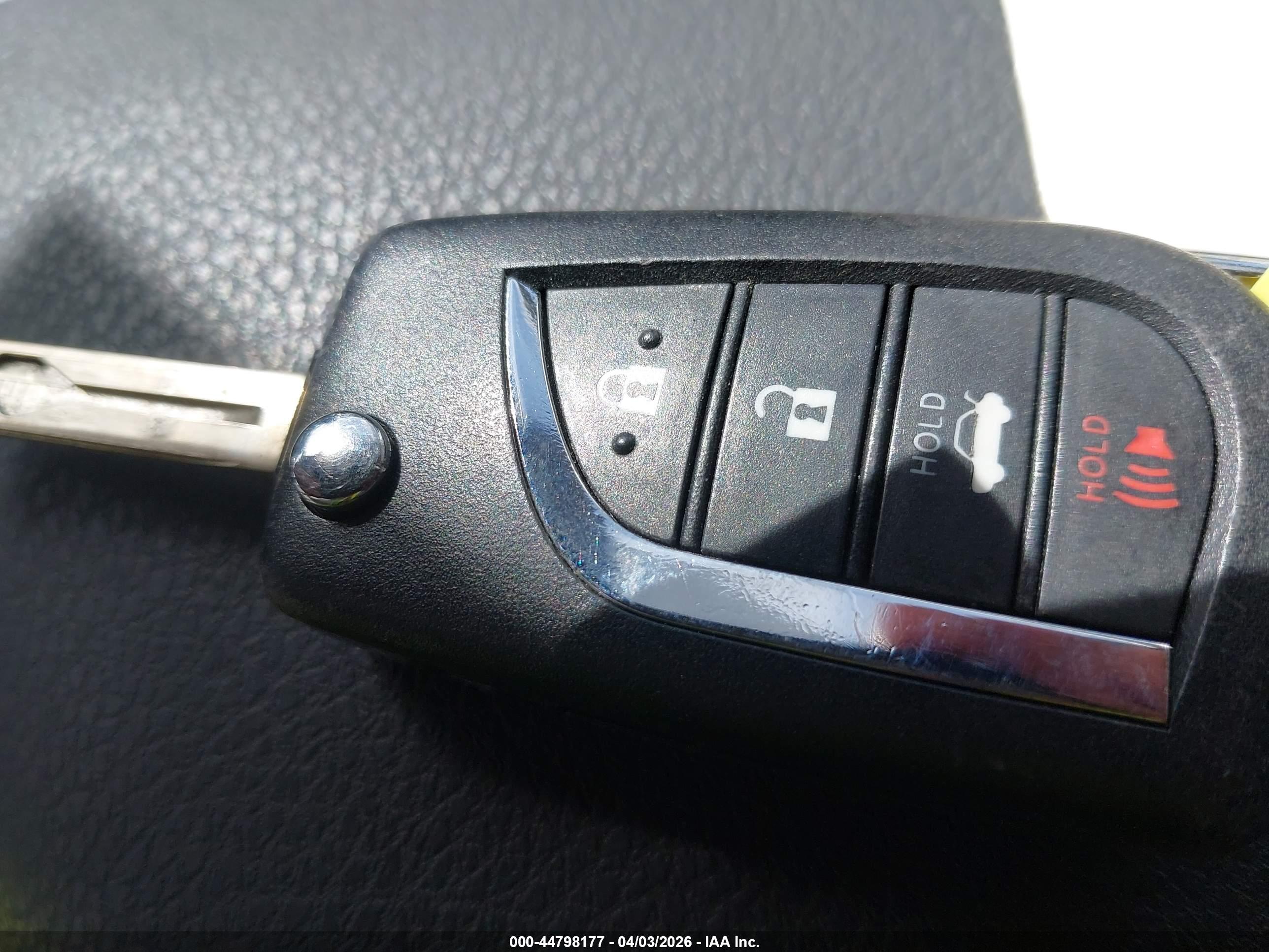TOYOTA CAMRY image 11