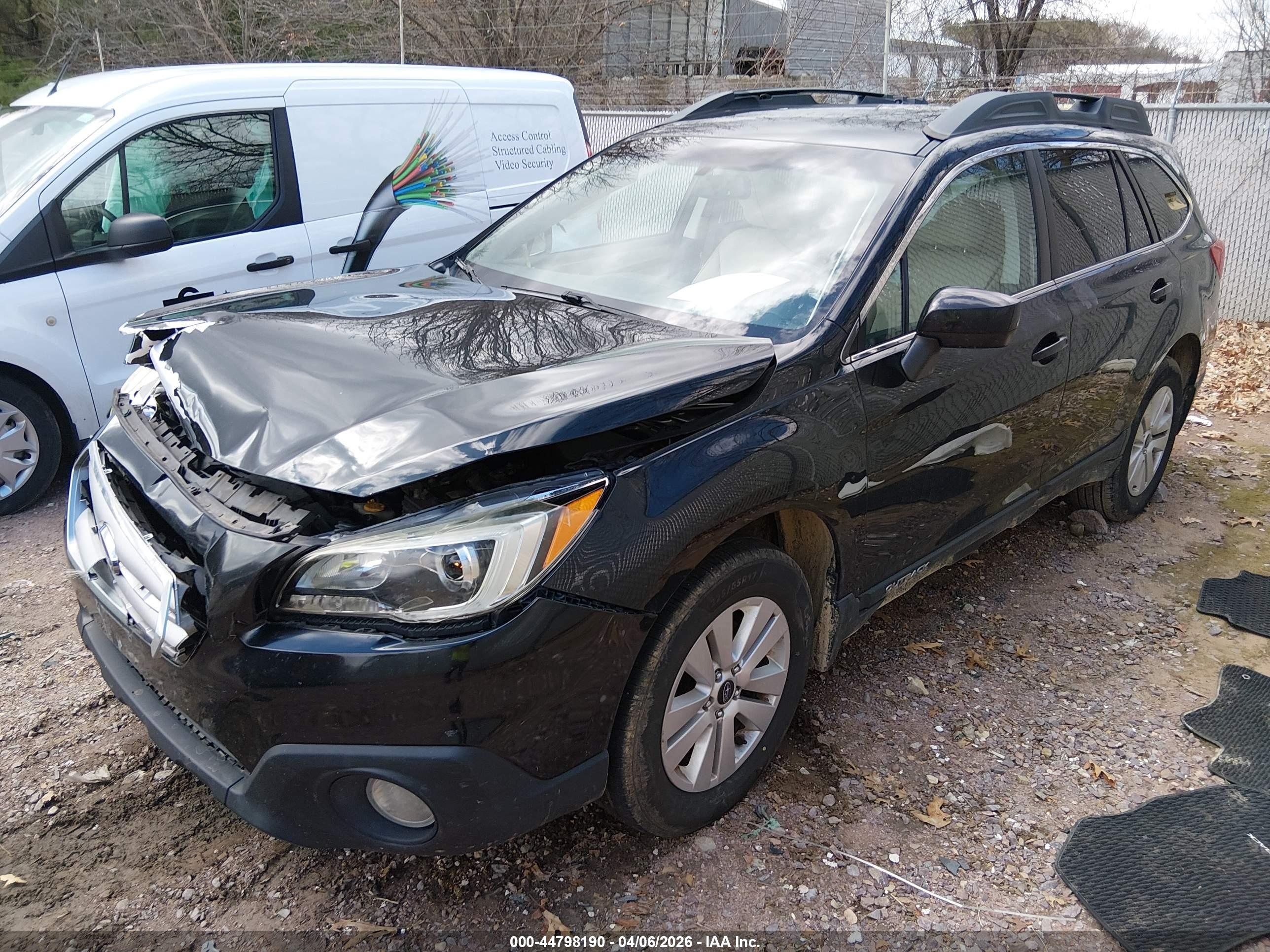 SUBARU OUTBACK image 2