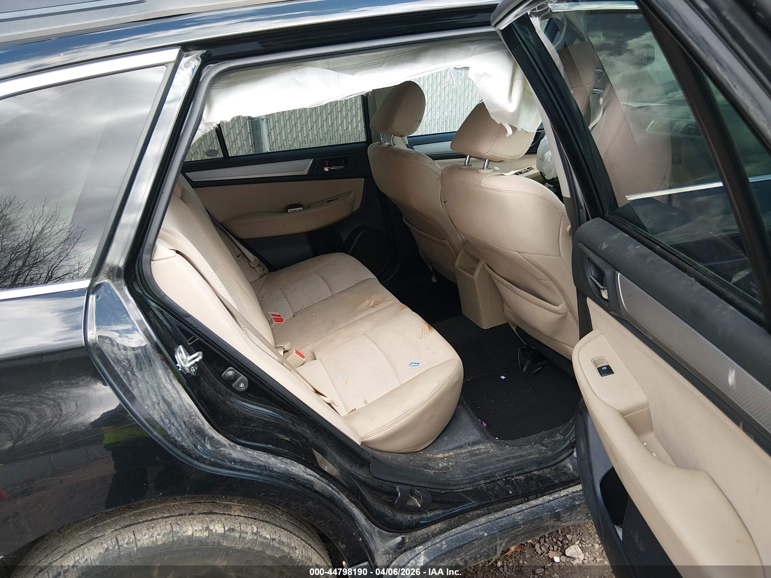 SUBARU OUTBACK image 8