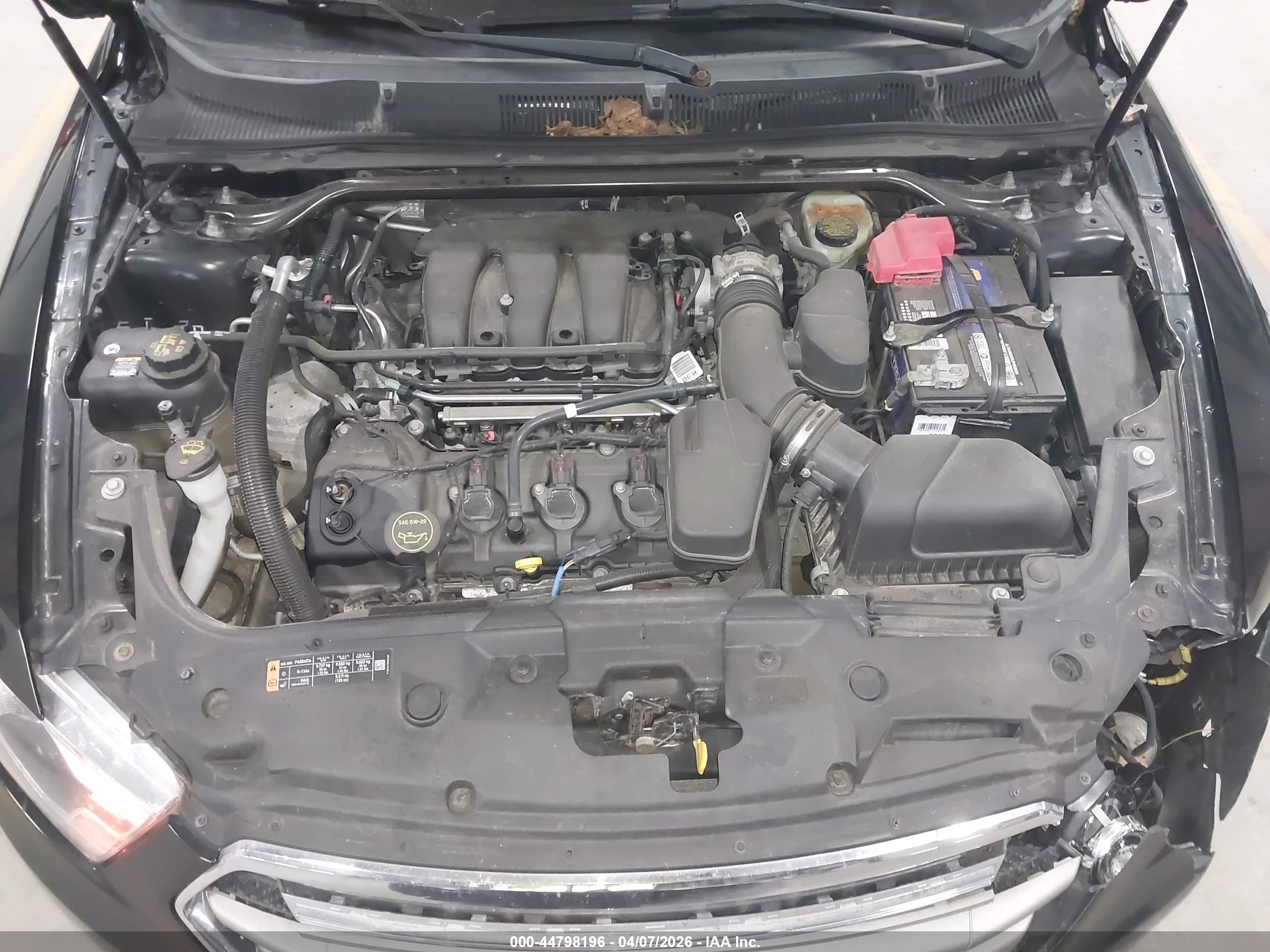 FORD TAURUS image 10