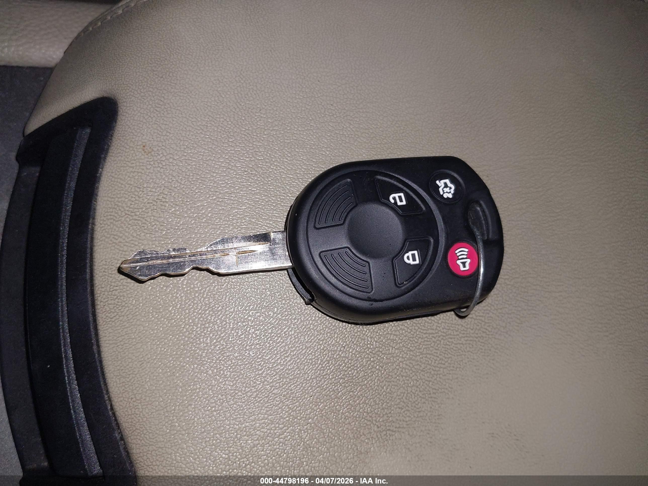 FORD TAURUS image 11