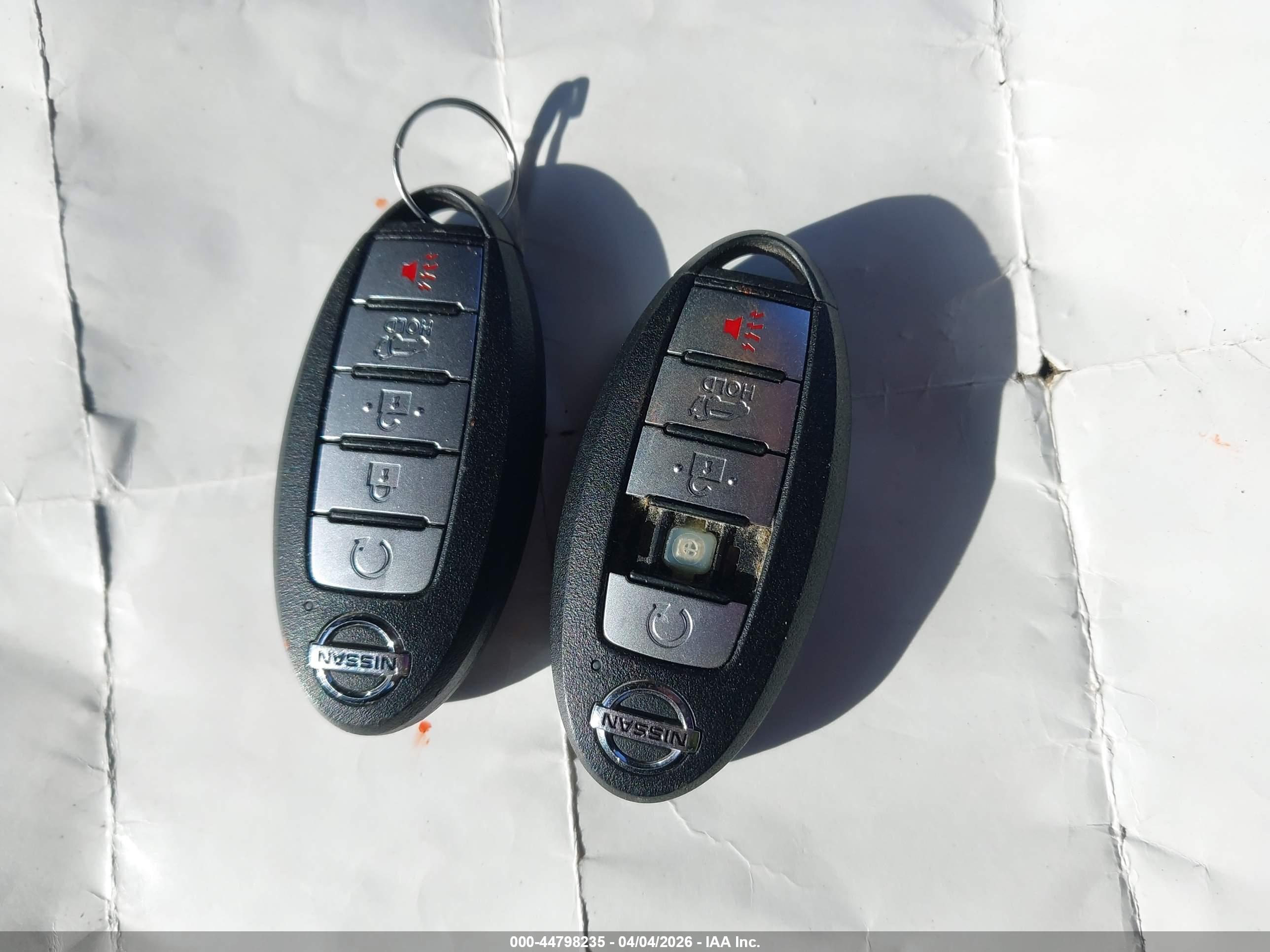 NISSAN ROGUE image 11