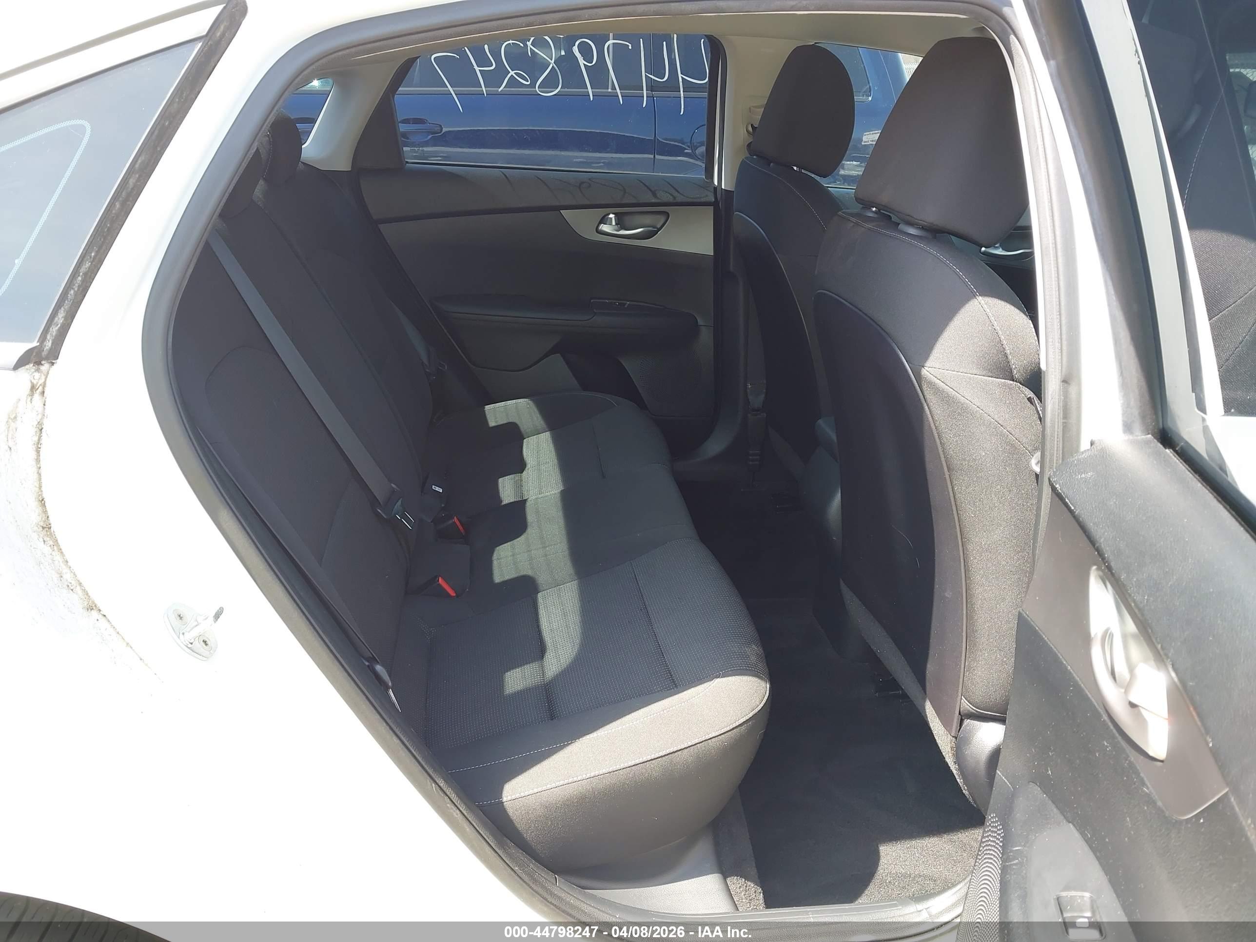KIA FORTE image 8