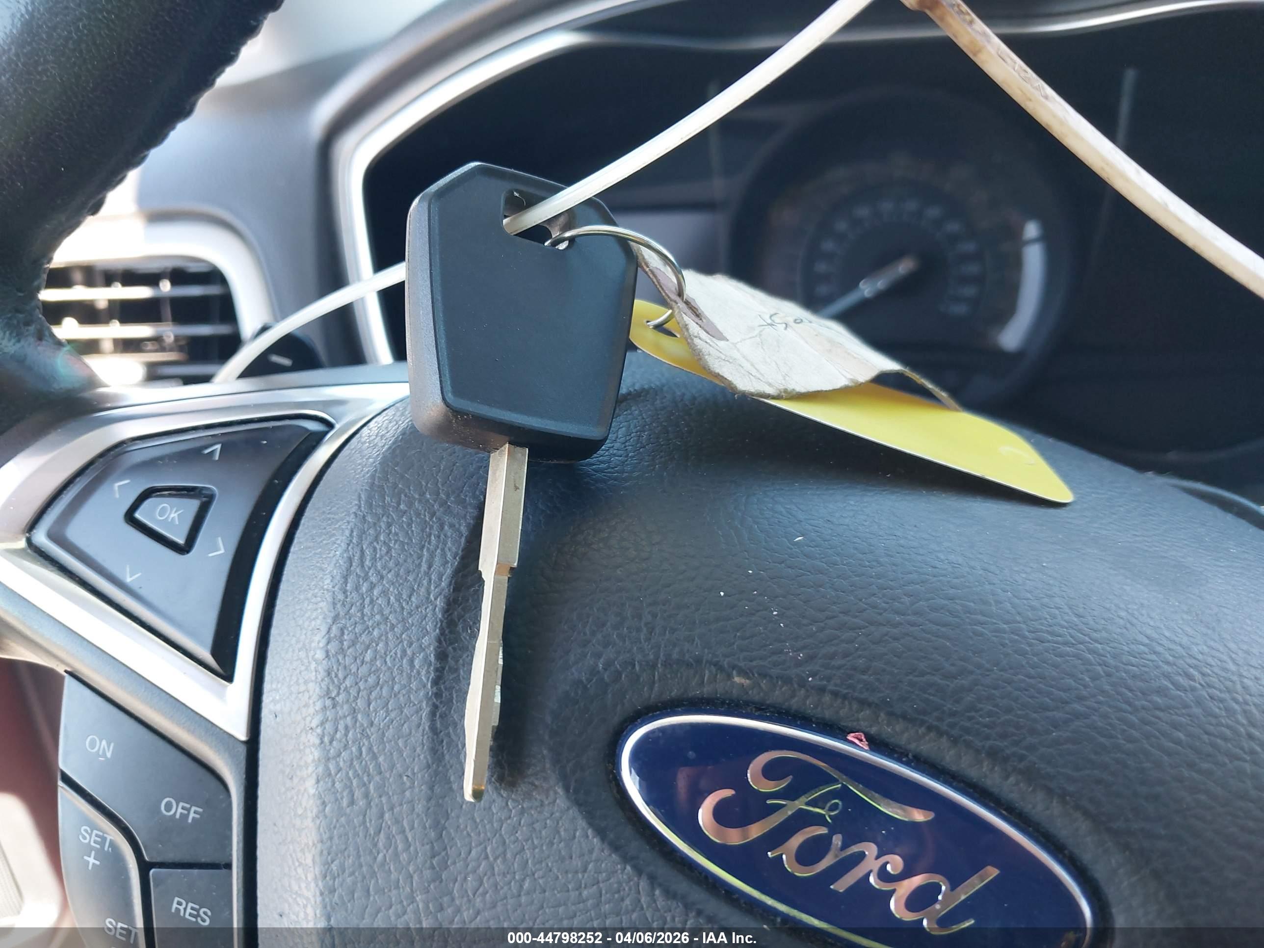 FORD FUSION image 11