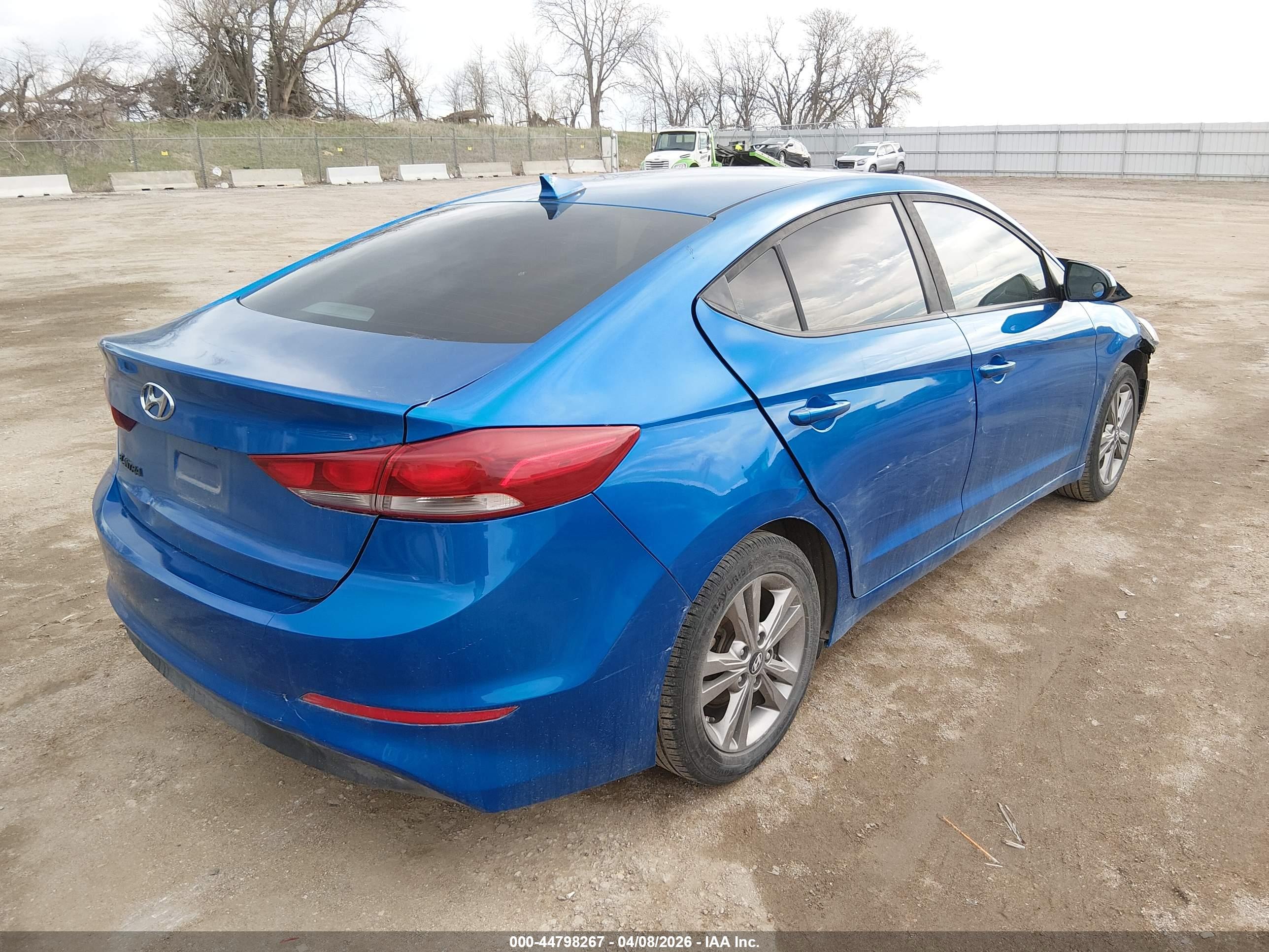 HYUNDAI ELANTRA image 4