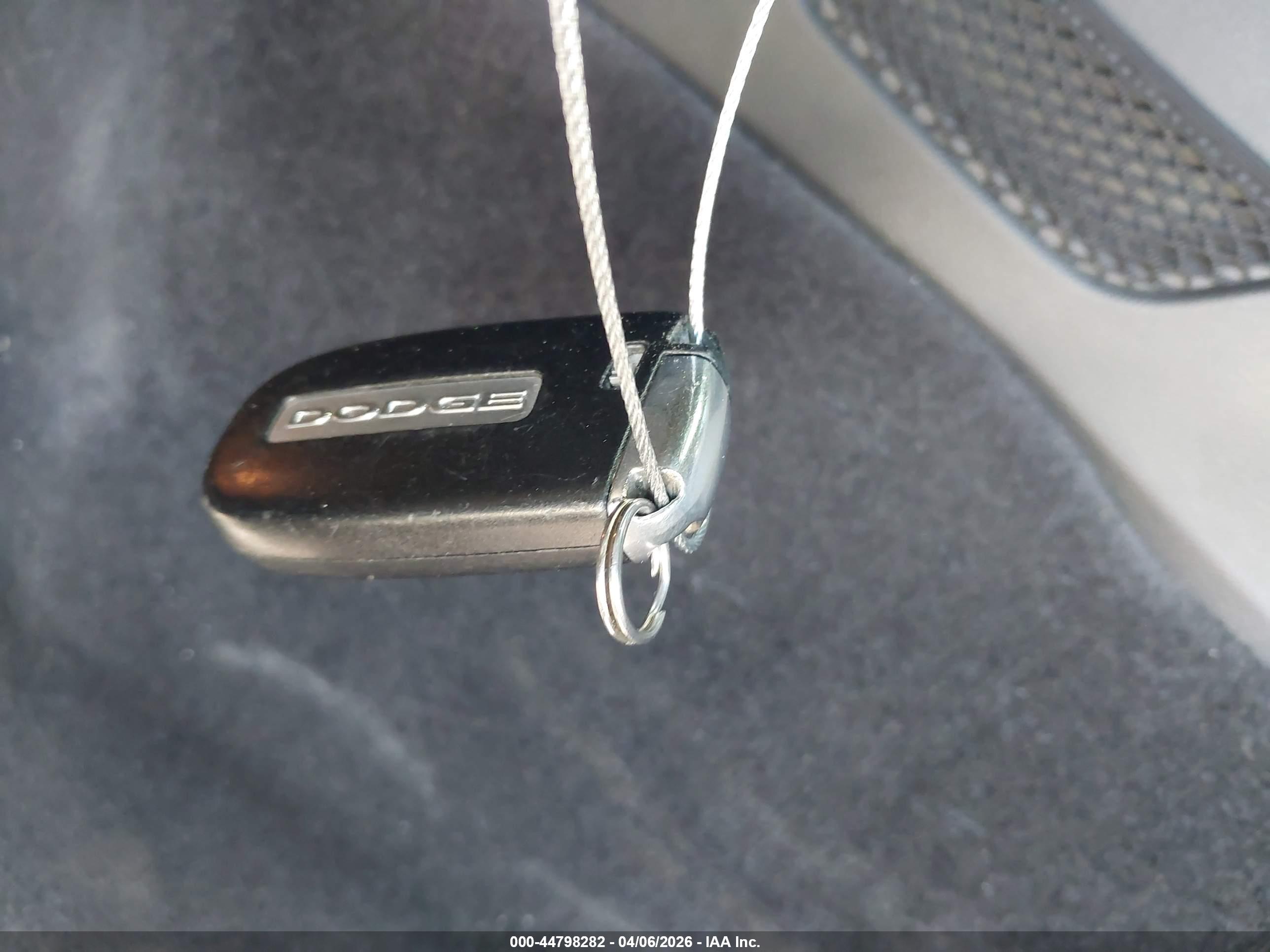 DODGE CHALLENGER image 11