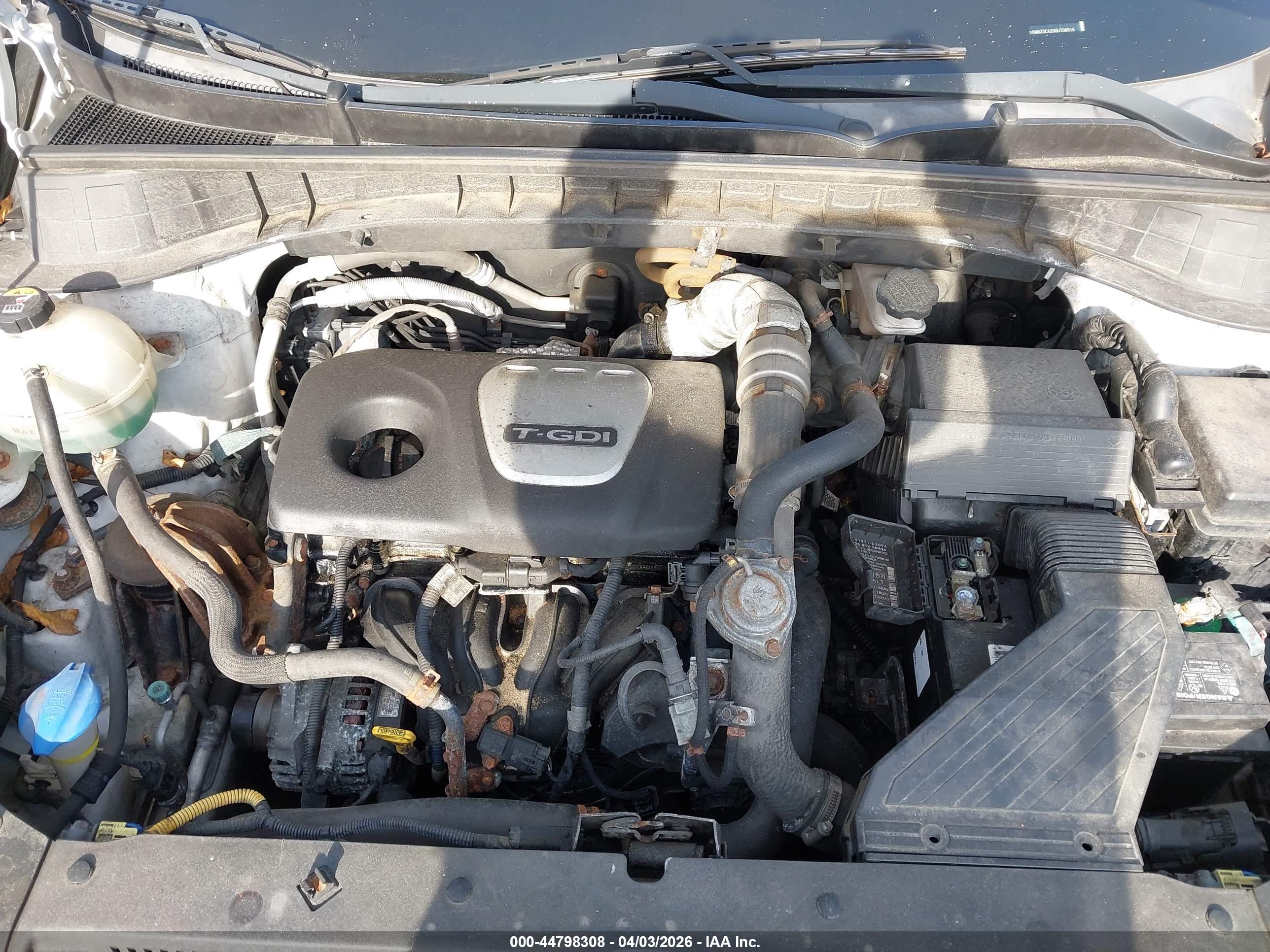 HYUNDAI TUCSON image 10