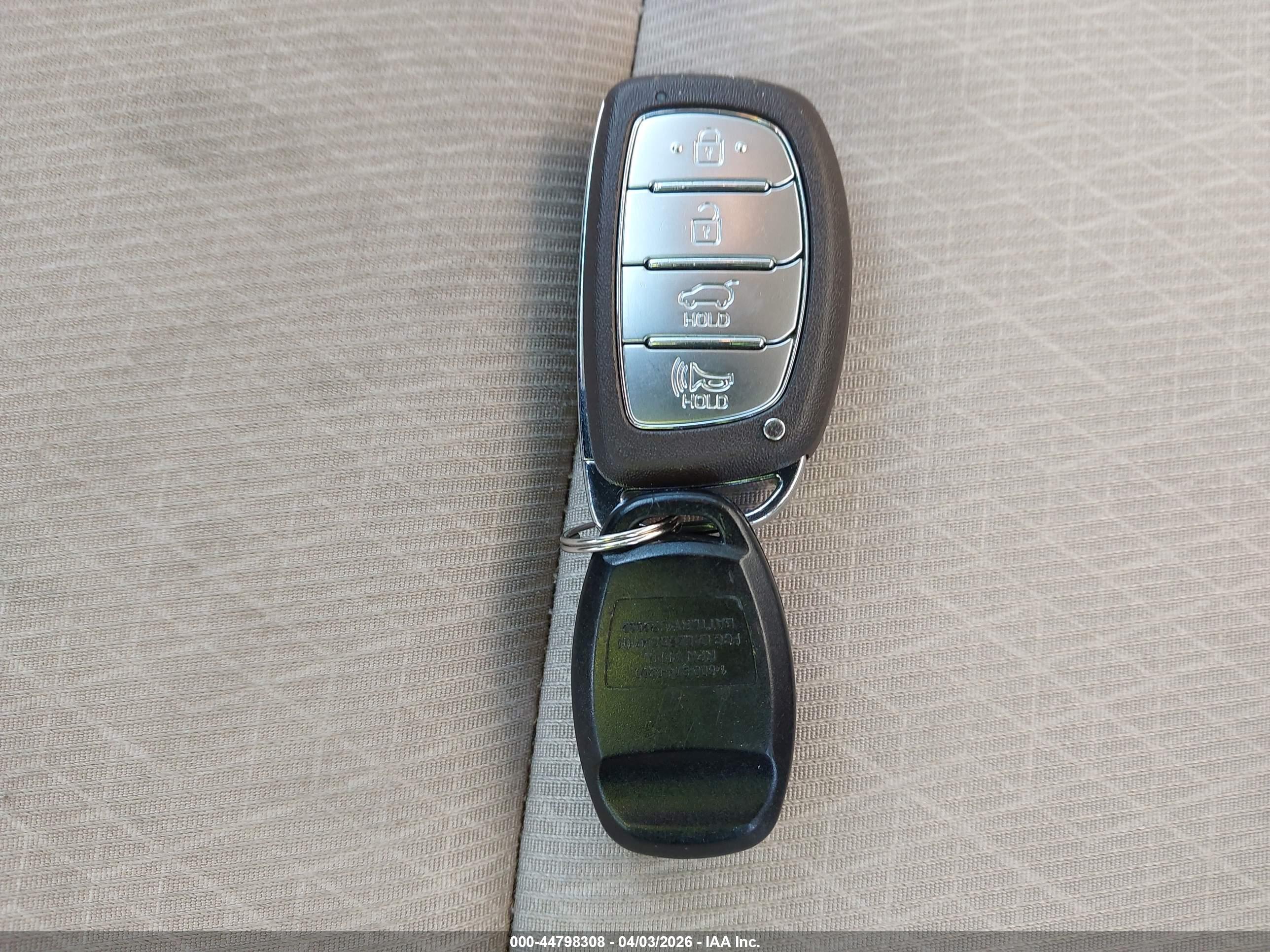 HYUNDAI TUCSON image 11