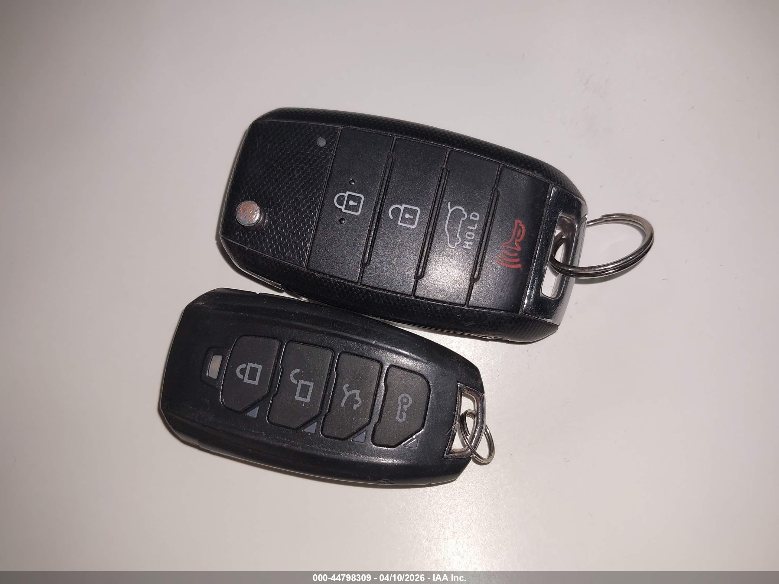 KIA SORENTO image 11