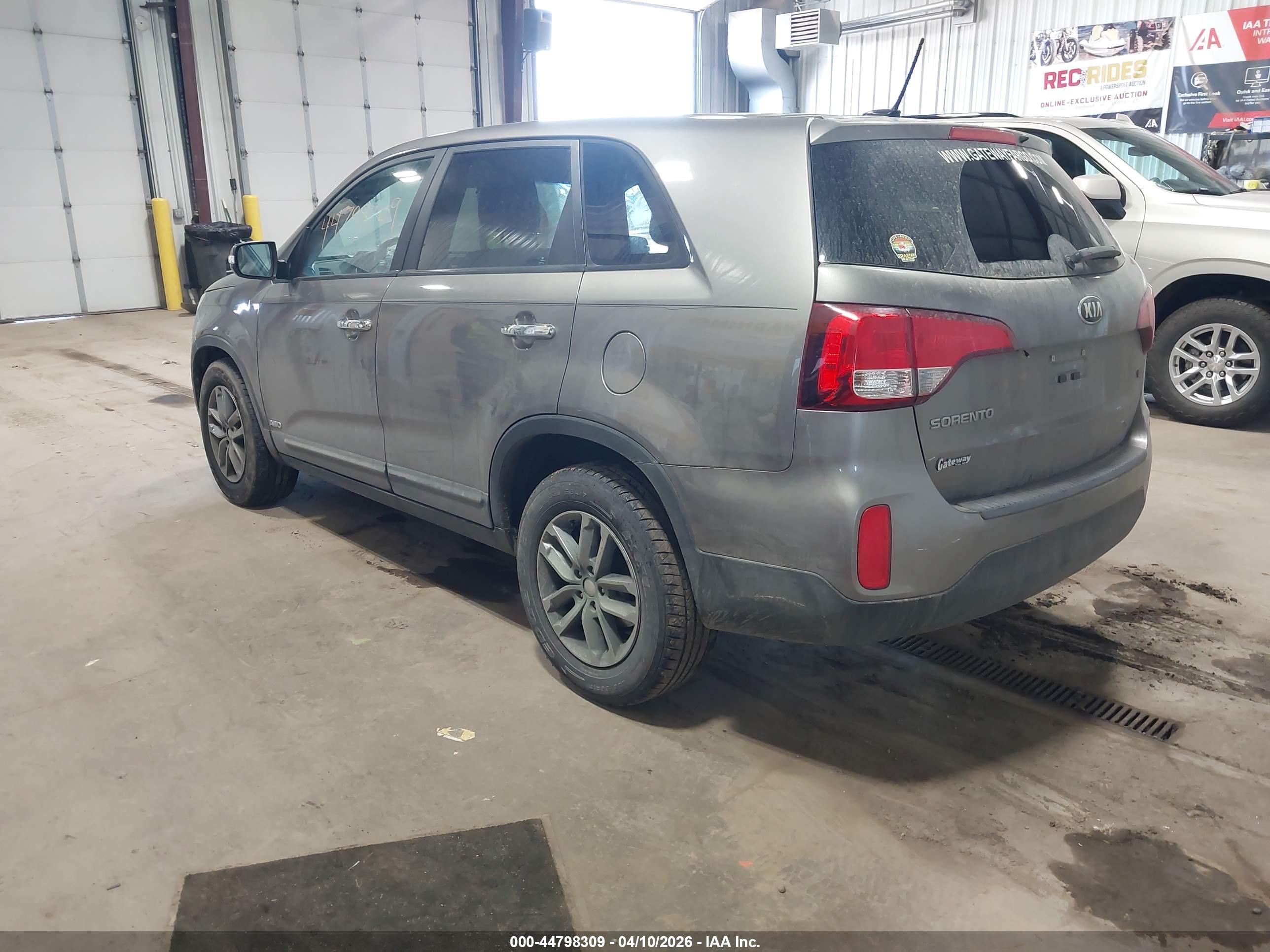 KIA SORENTO image 3