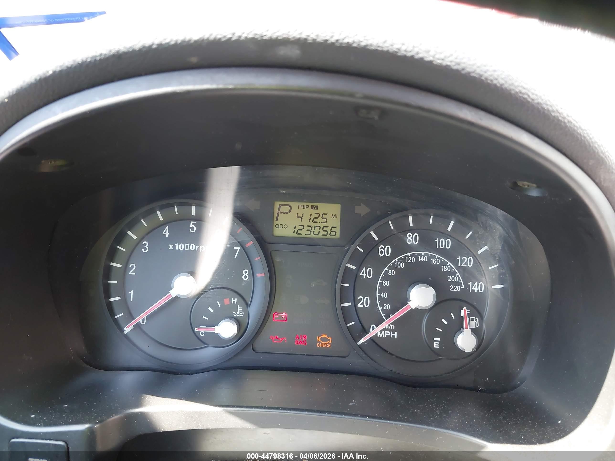 KIA RIO image 7