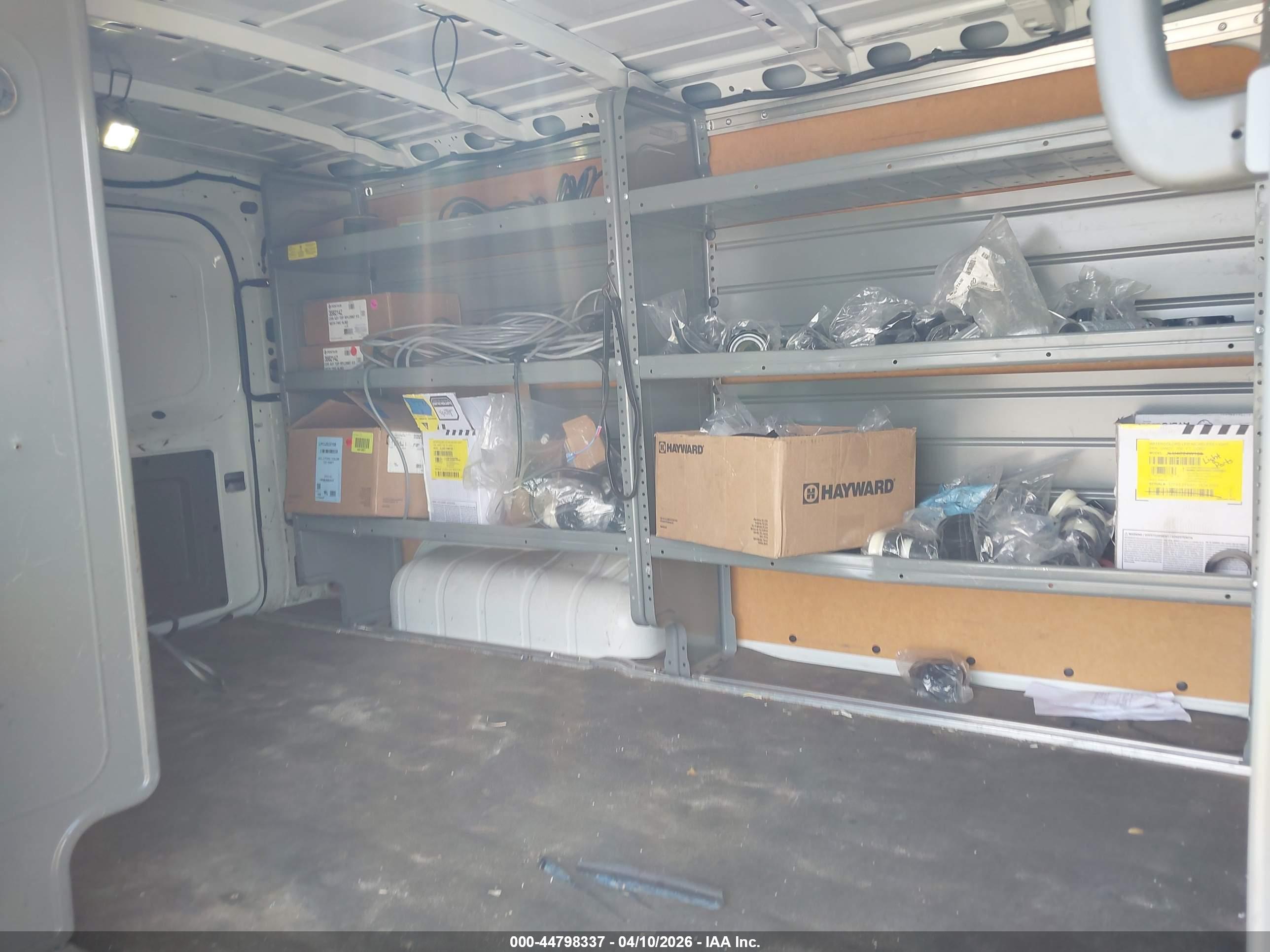 NISSAN NV image 8