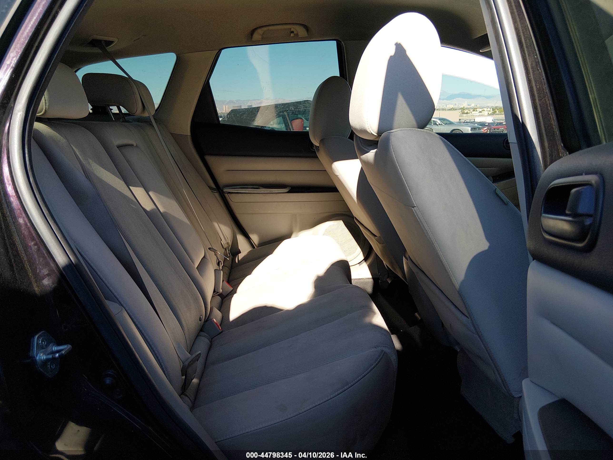 MAZDA CX-7 image 8