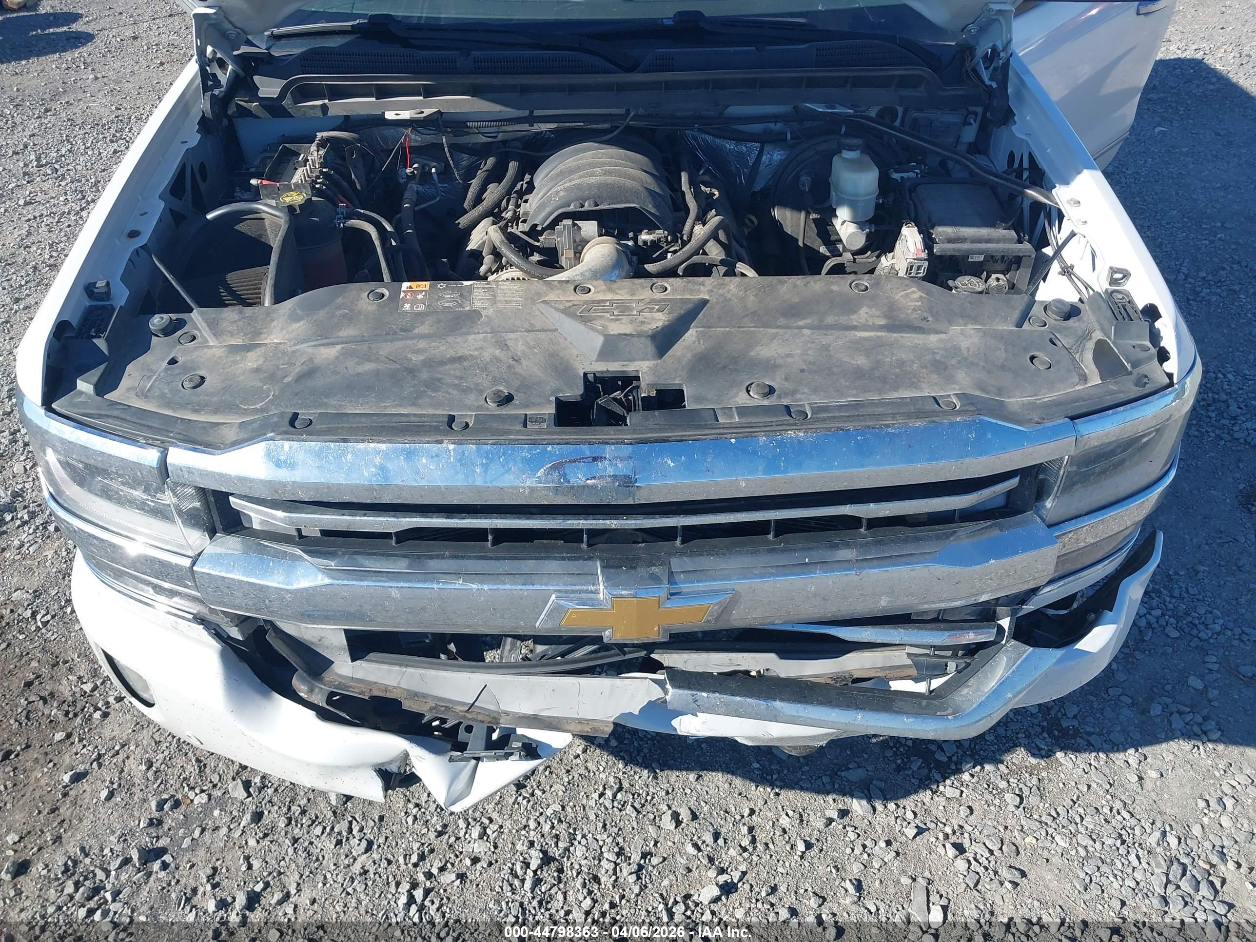 CHEVROLET SILVERADO image 10