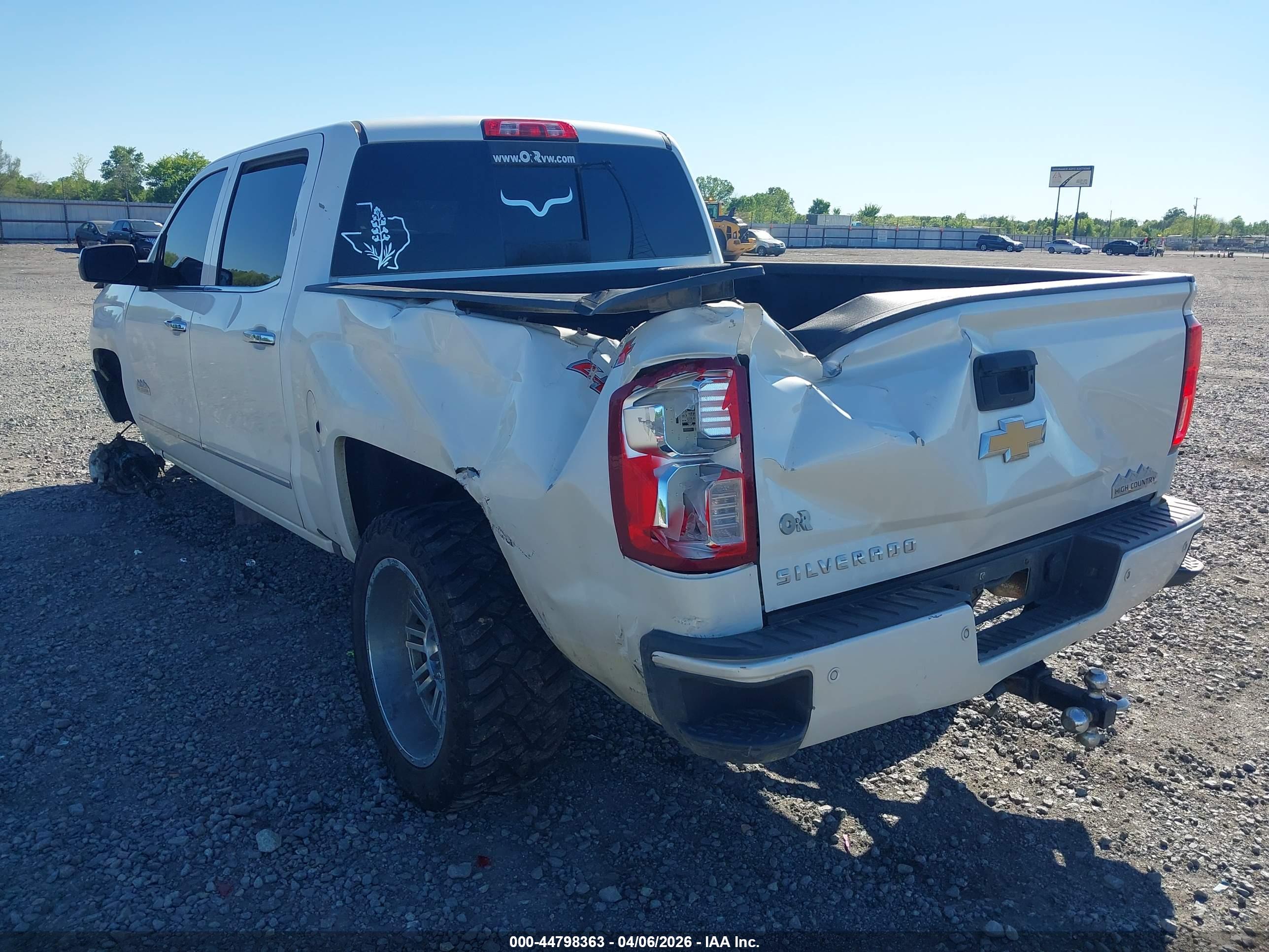 CHEVROLET SILVERADO image 3