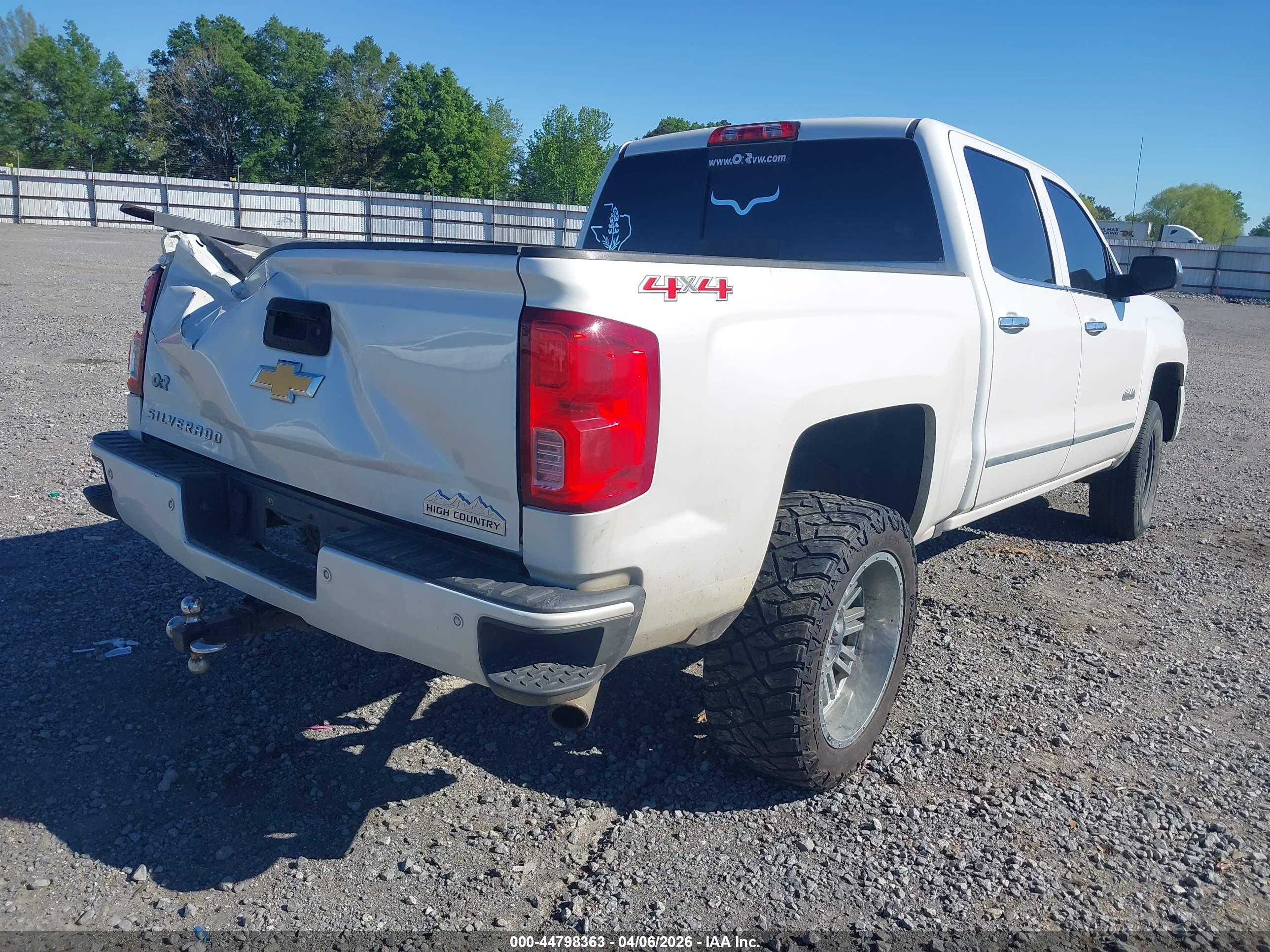 CHEVROLET SILVERADO image 4