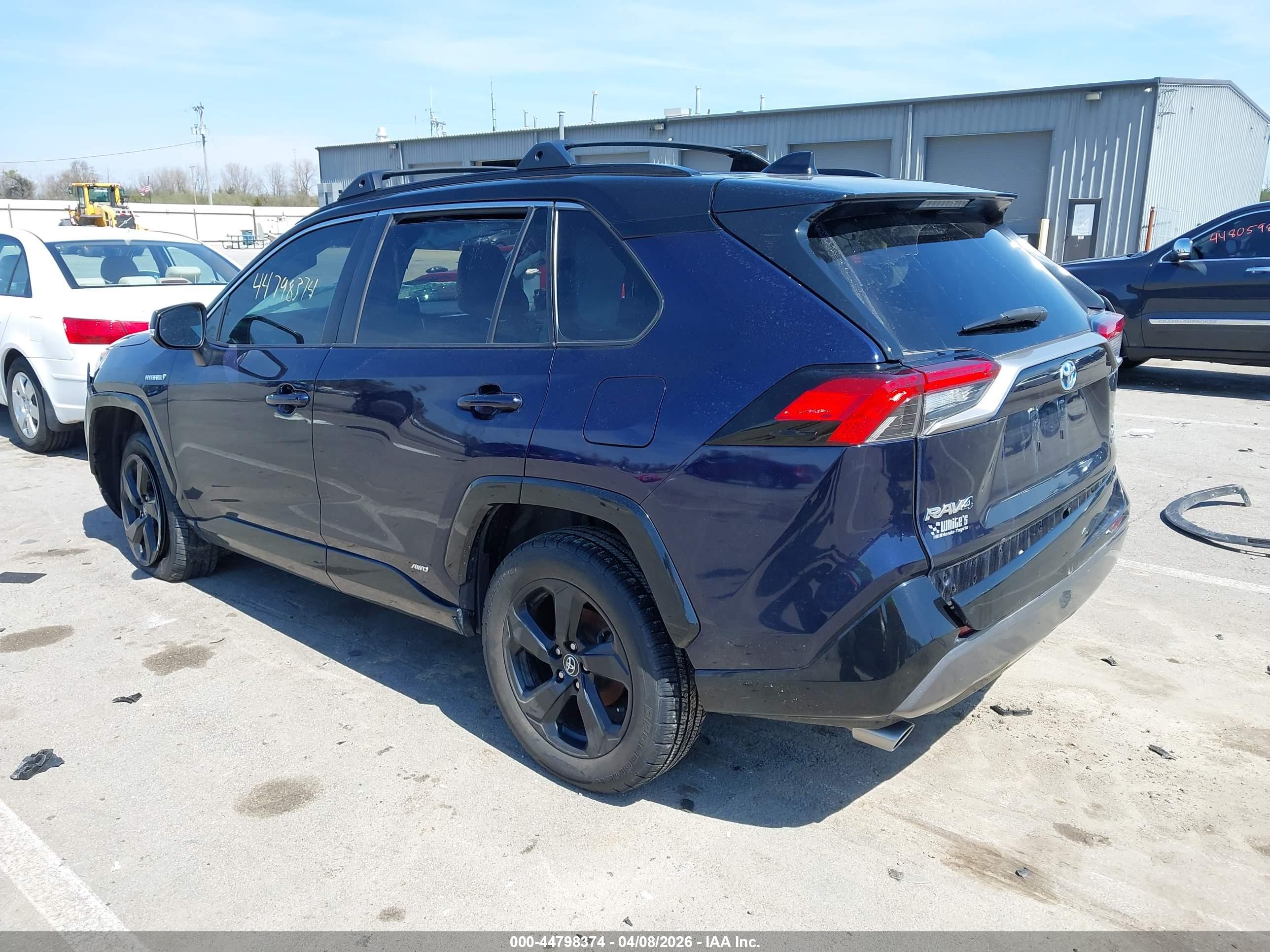 TOYOTA RAV4 image 3