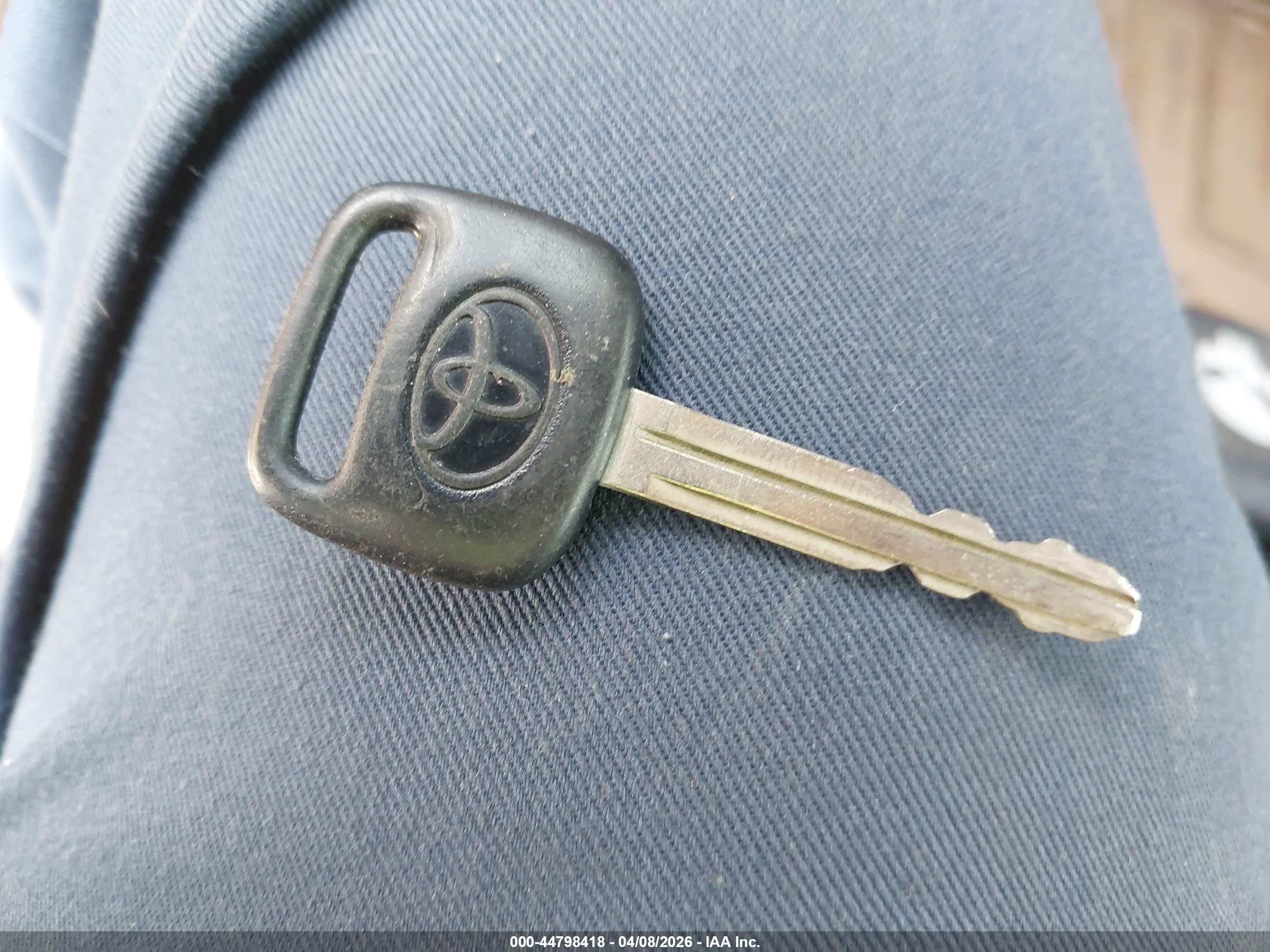 TOYOTA 4RUNNER image 11