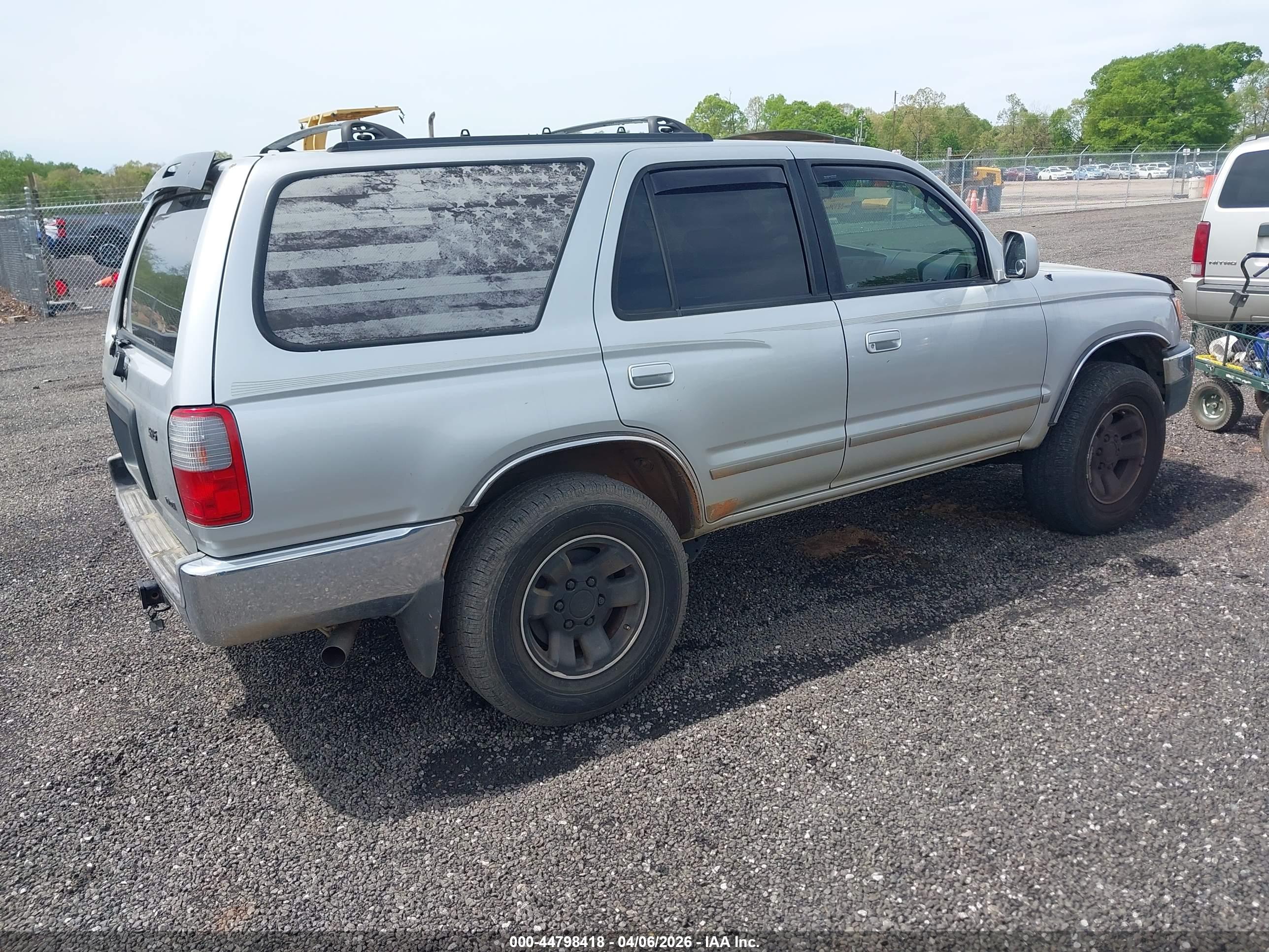 TOYOTA 4RUNNER image 4