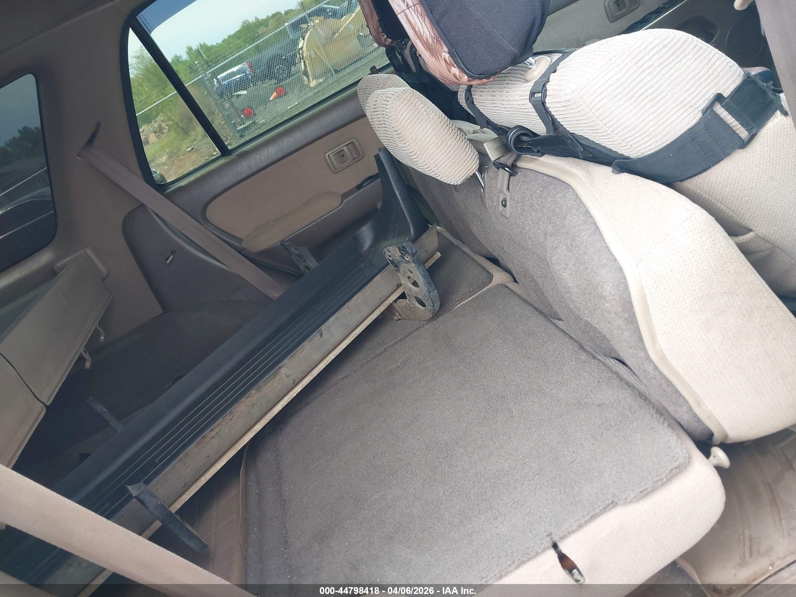TOYOTA 4RUNNER image 8