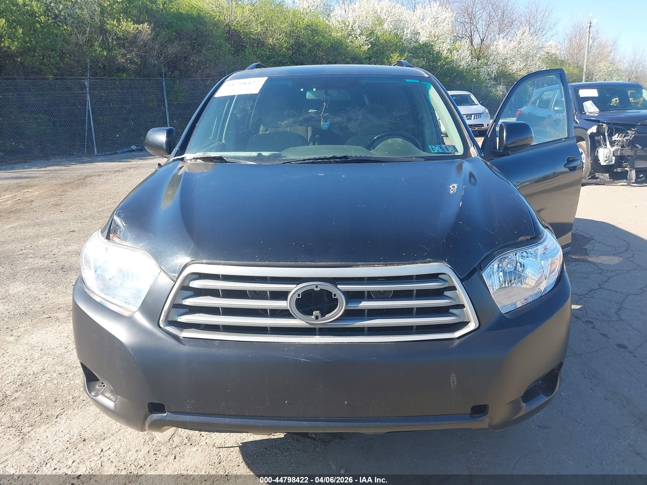 TOYOTA HIGHLANDER image 6