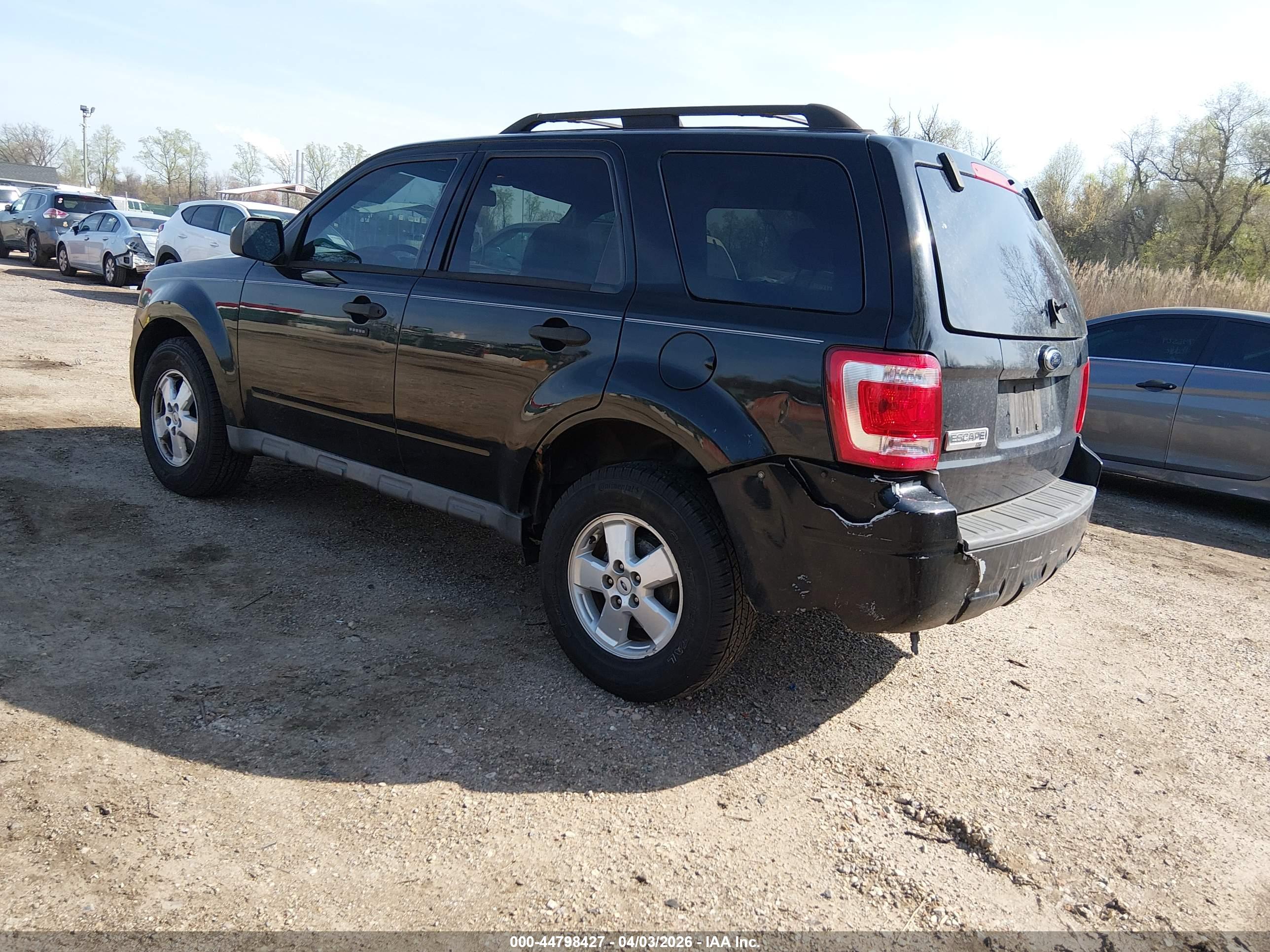 FORD ESCAPE image 3