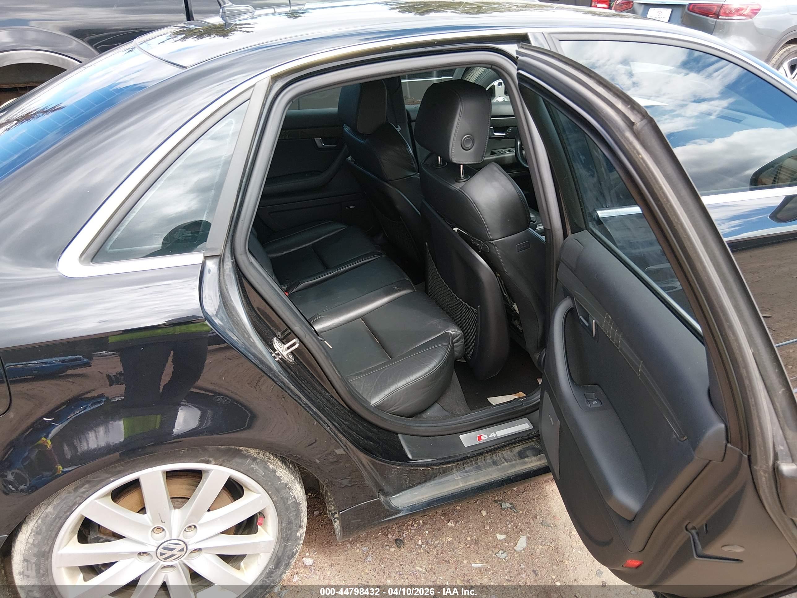 AUDI S4 image 8