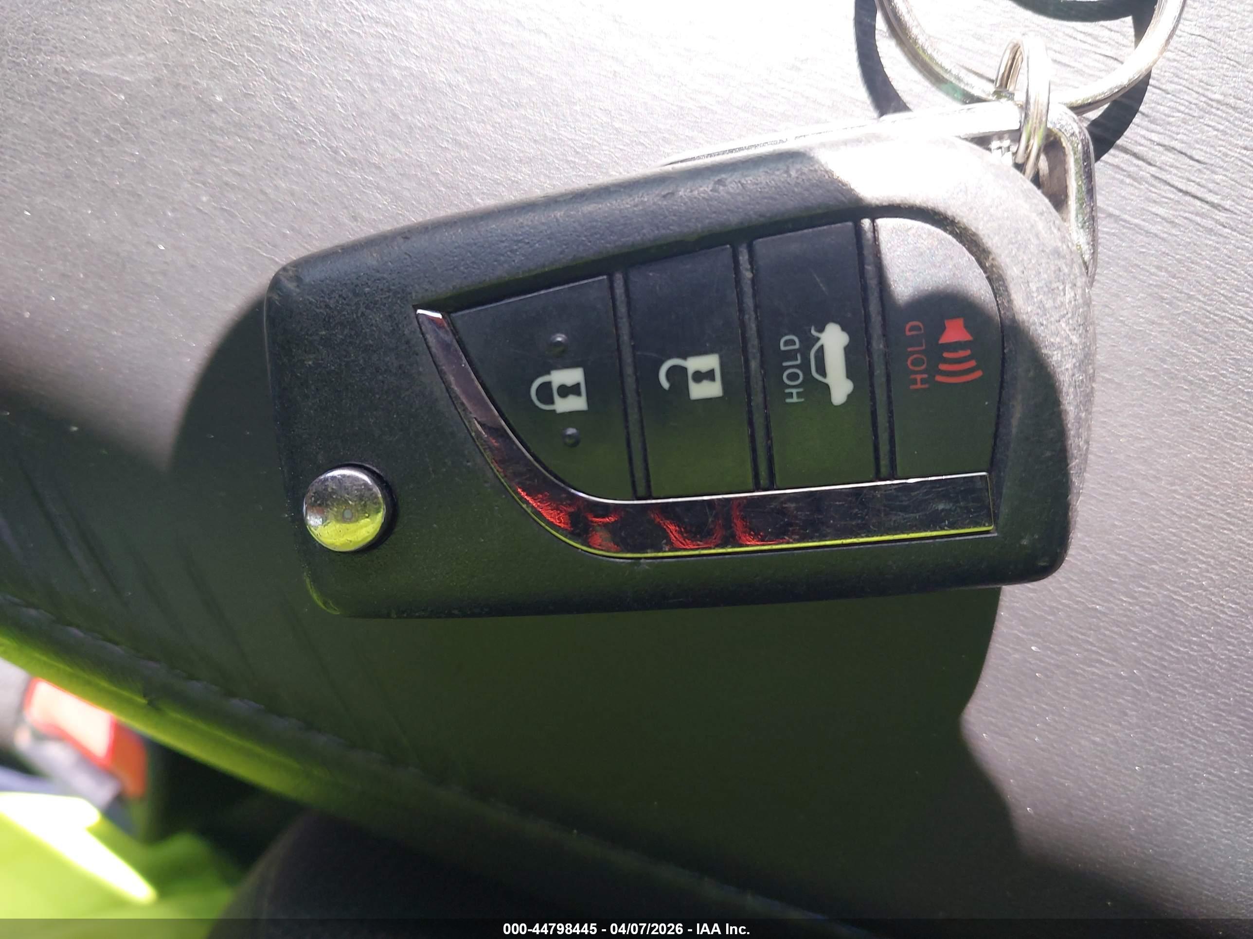 TOYOTA COROLLA image 11