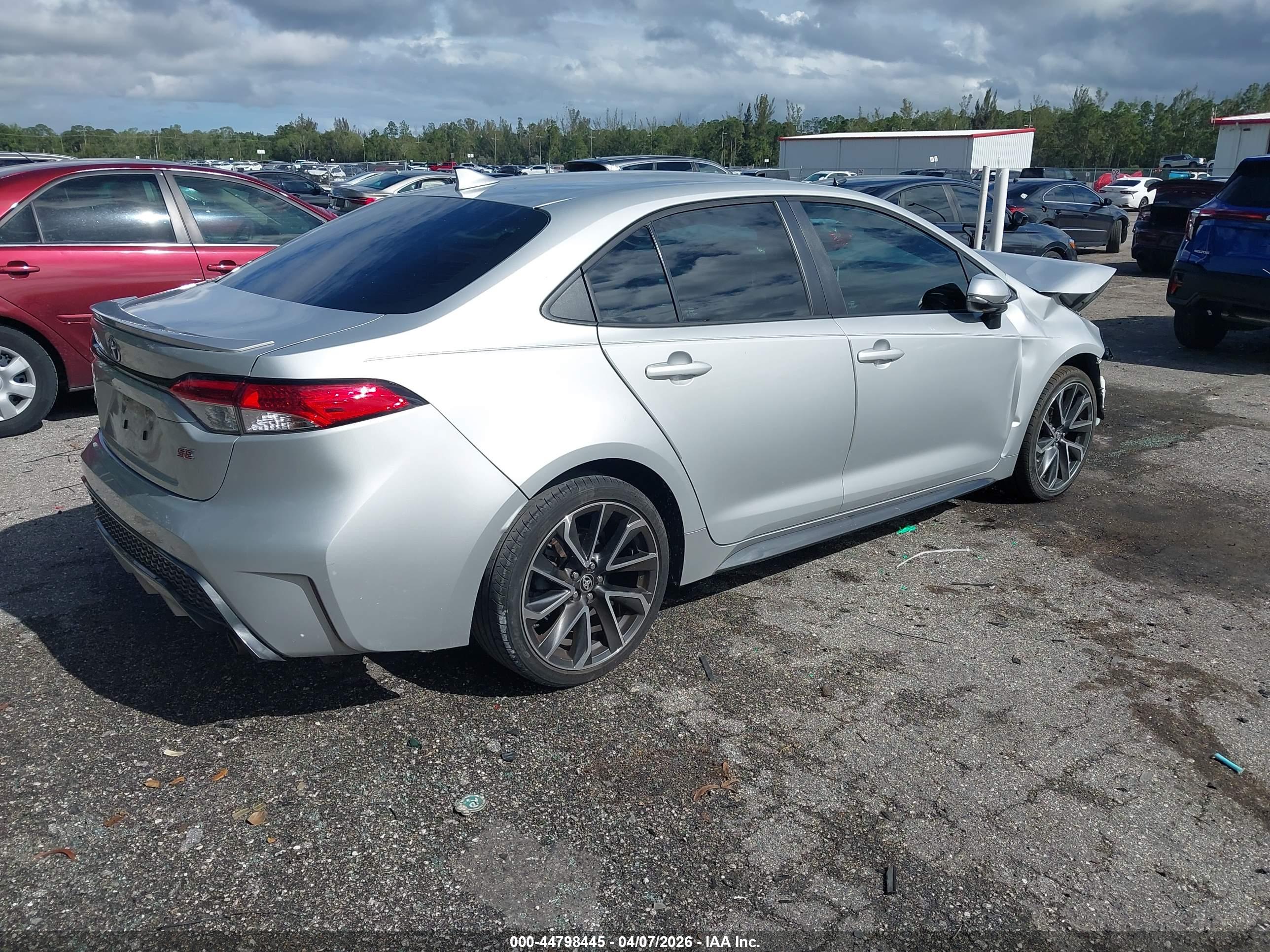 TOYOTA COROLLA image 4
