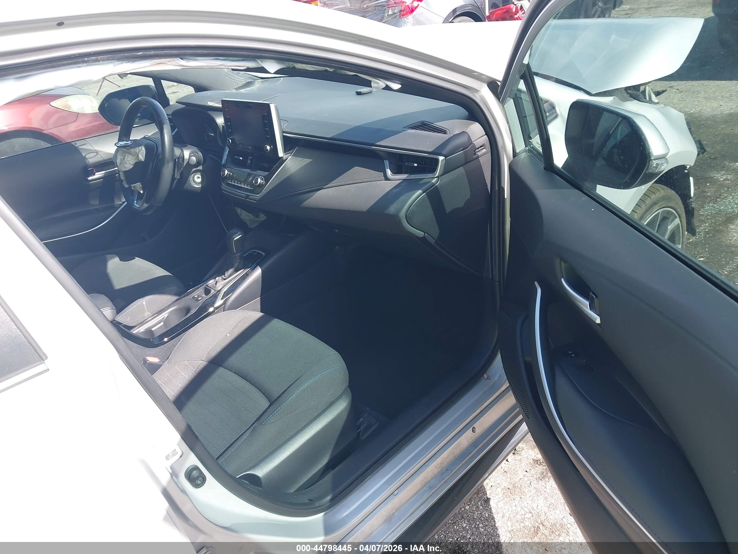 TOYOTA COROLLA image 5
