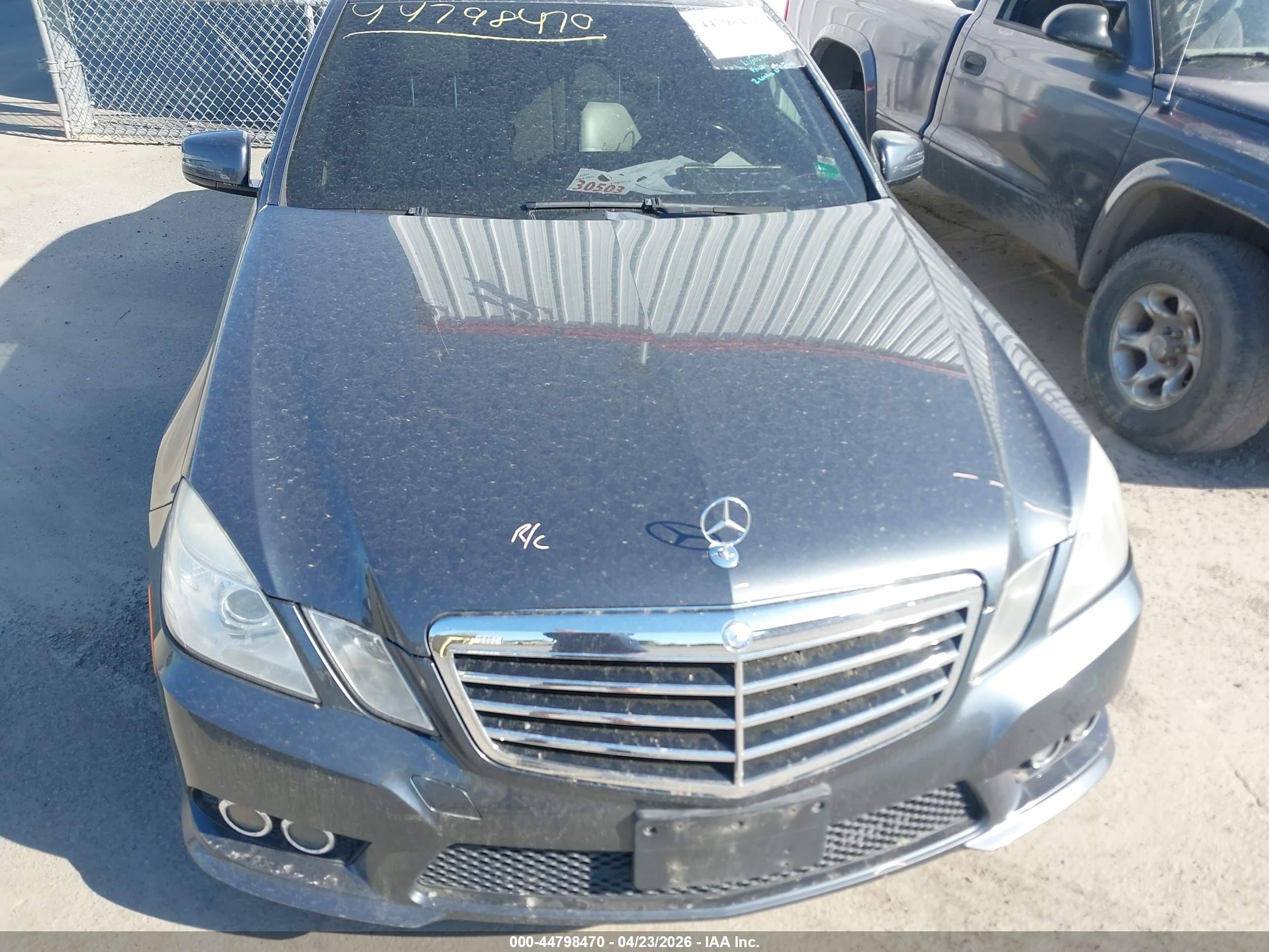 MERCEDES-BENZ E image 6
