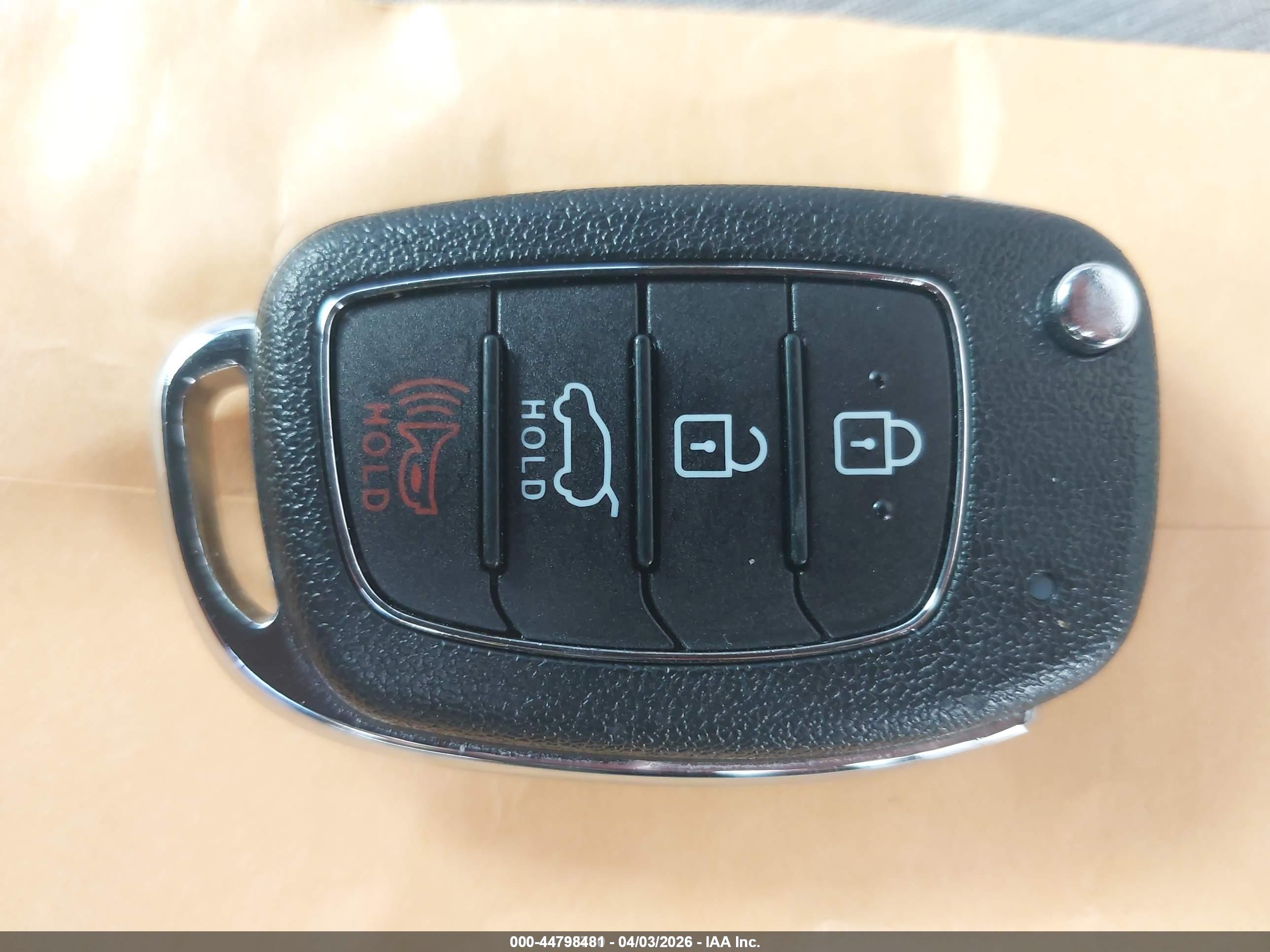 HYUNDAI TUCSON image 11