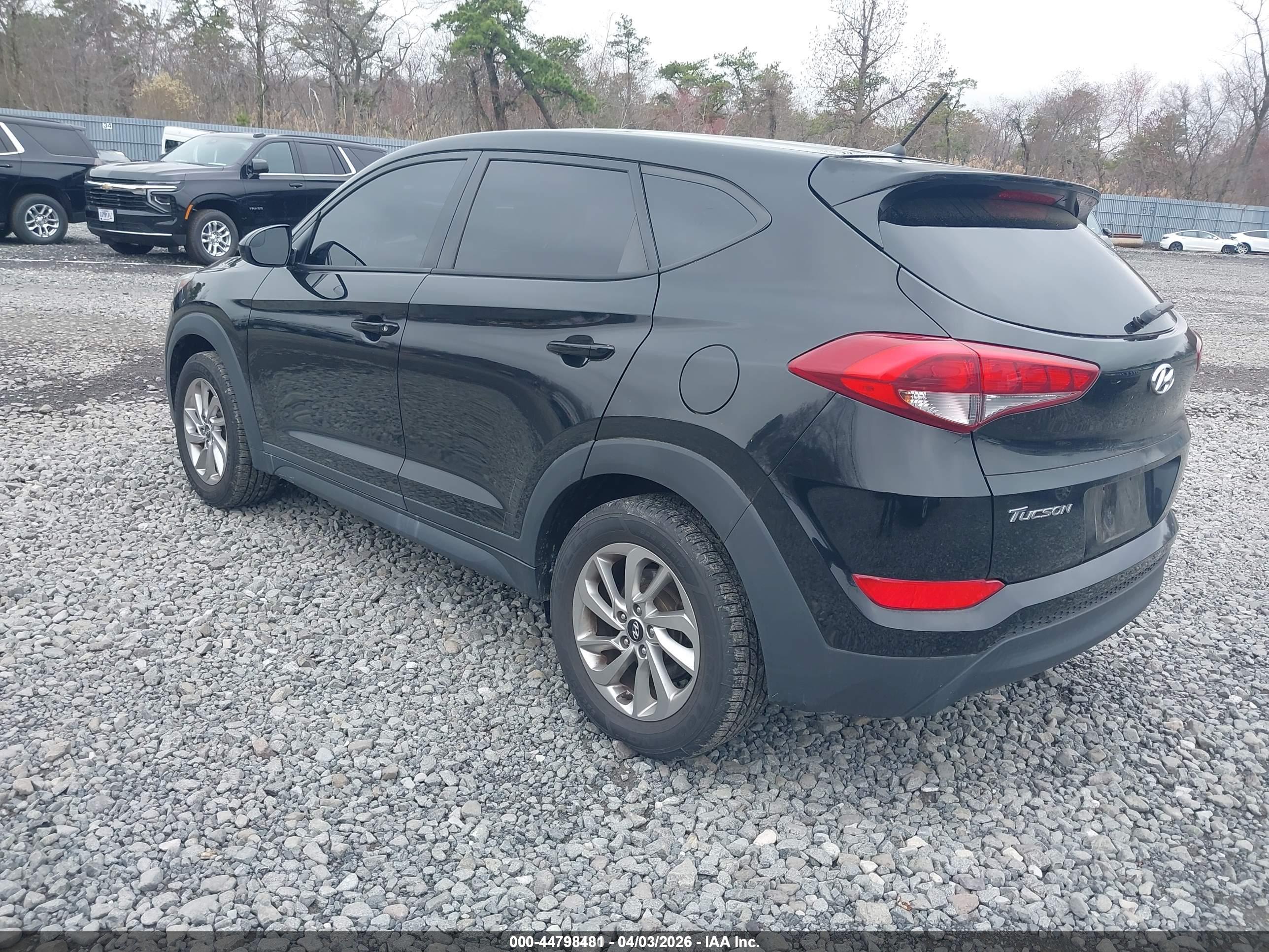 HYUNDAI TUCSON image 3