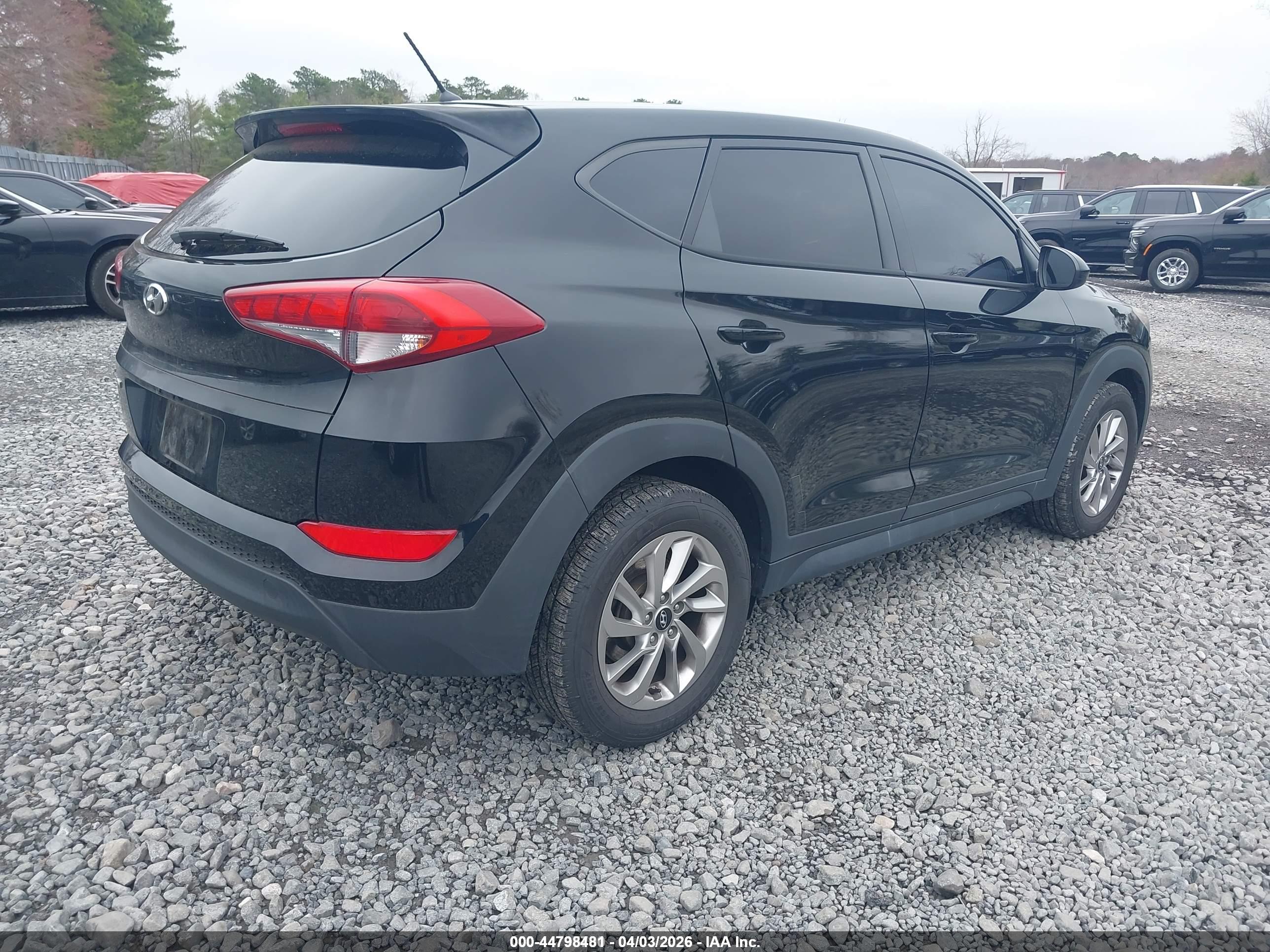 HYUNDAI TUCSON image 4