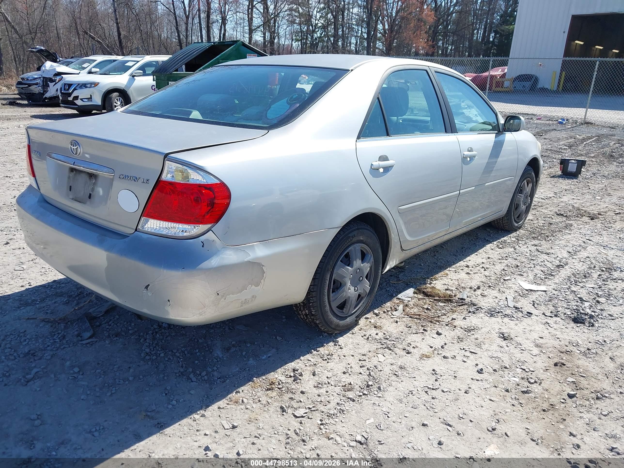 TOYOTA CAMRY image 4
