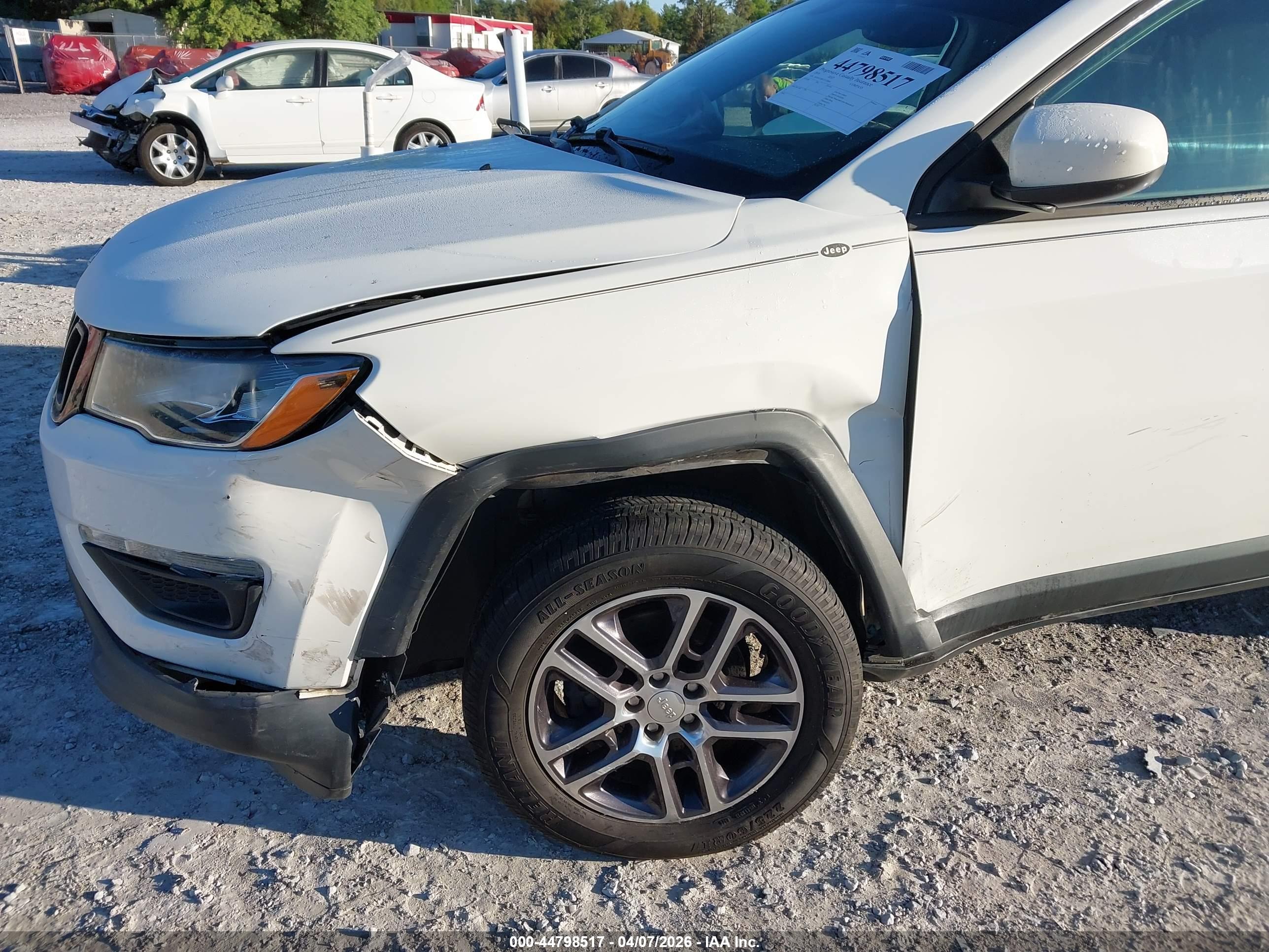 JEEP COMPASS image 6