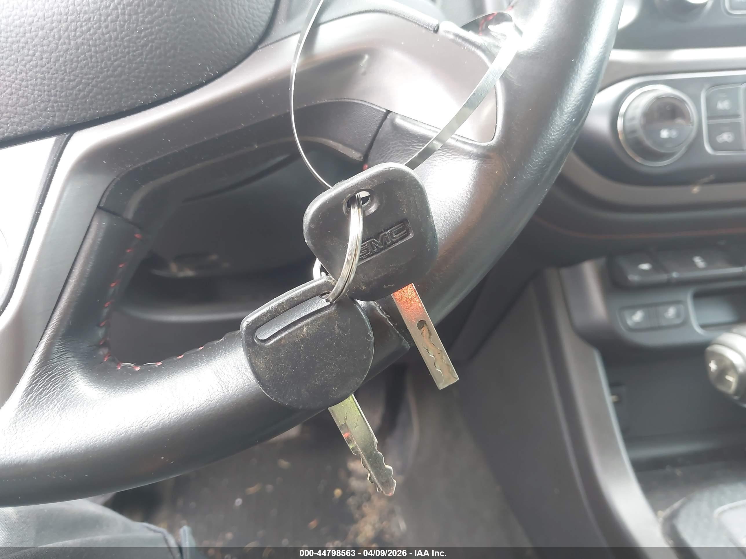 GMC CANYON image 11