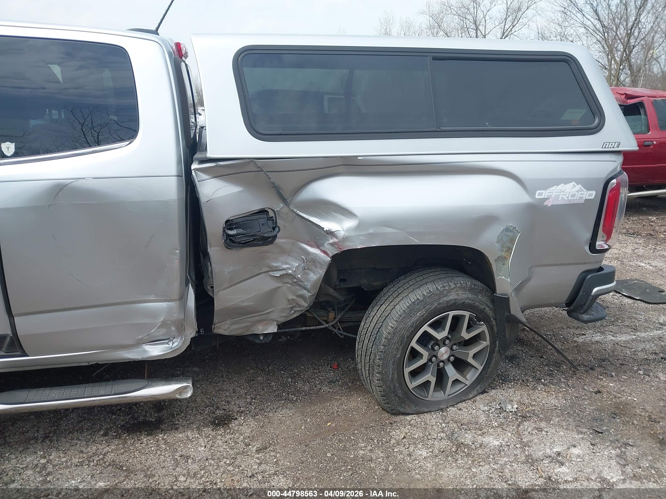 GMC CANYON image 6