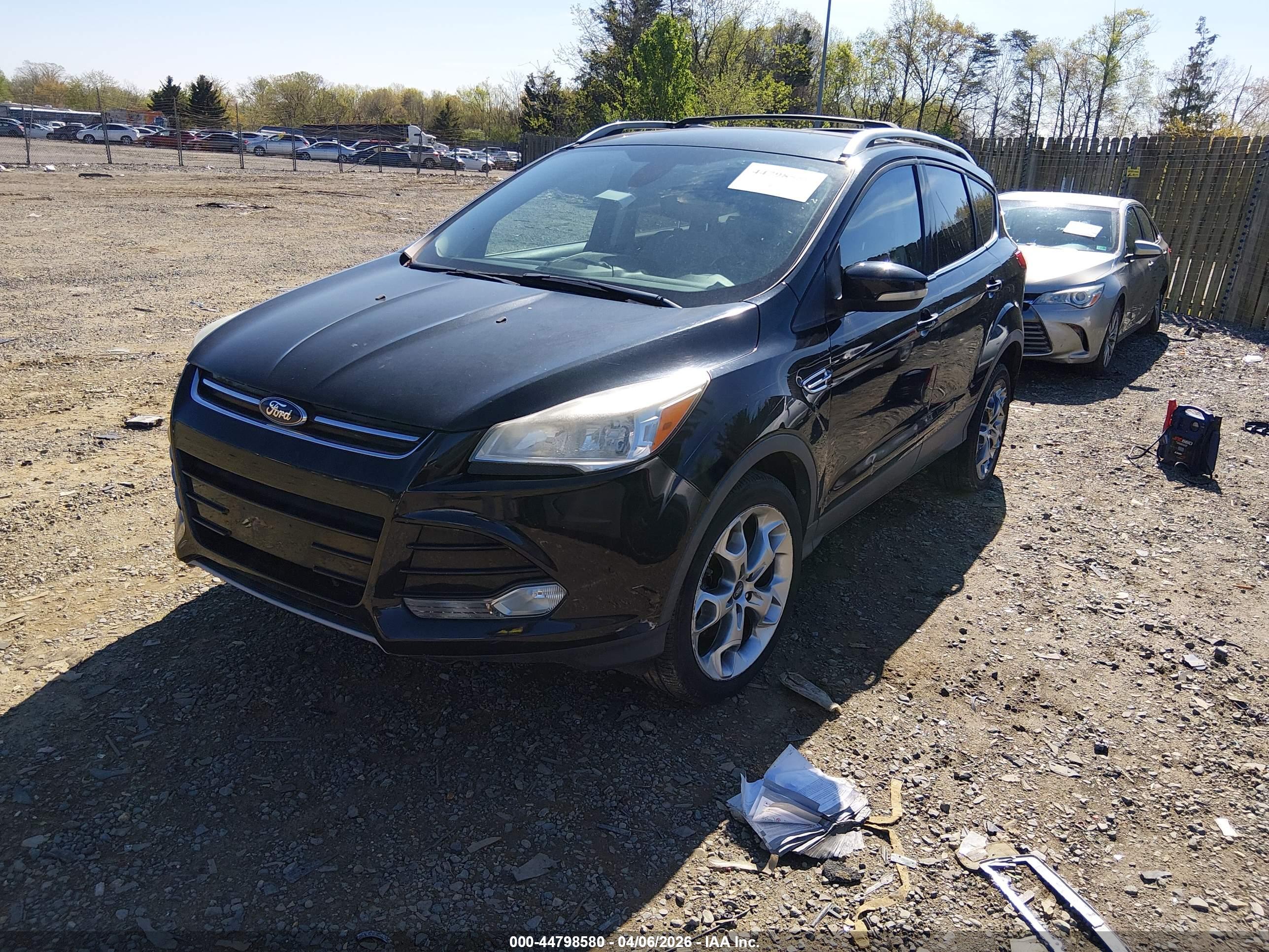 FORD ESCAPE image 2