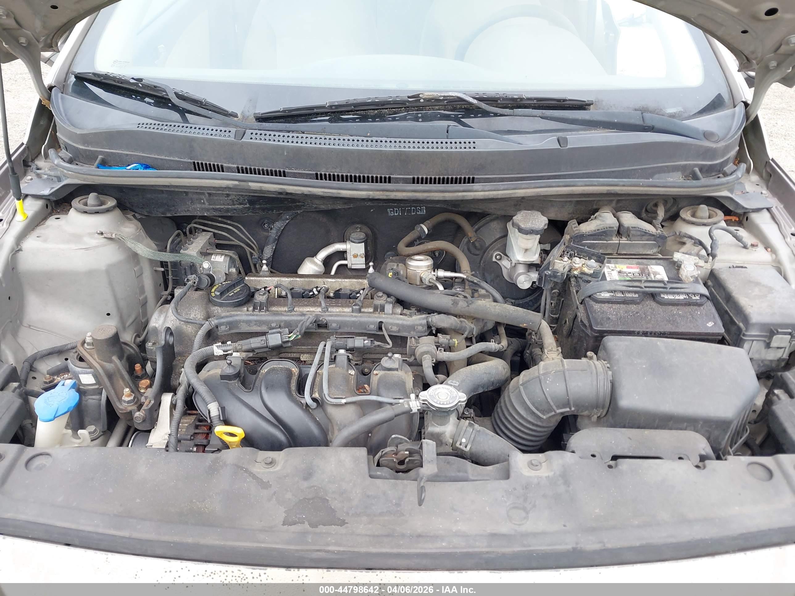 HYUNDAI ACCENT image 10