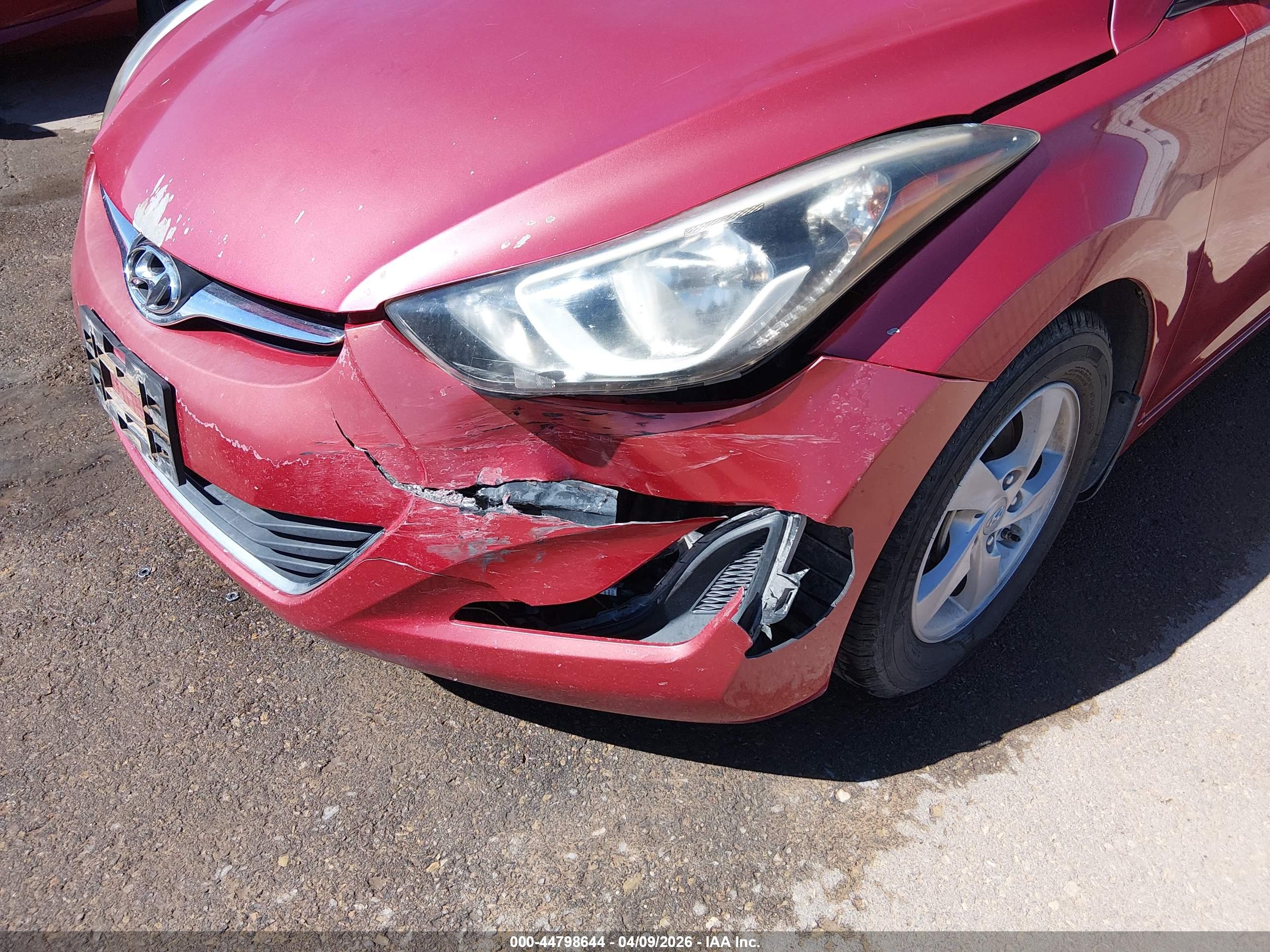 HYUNDAI ELANTRA image 6