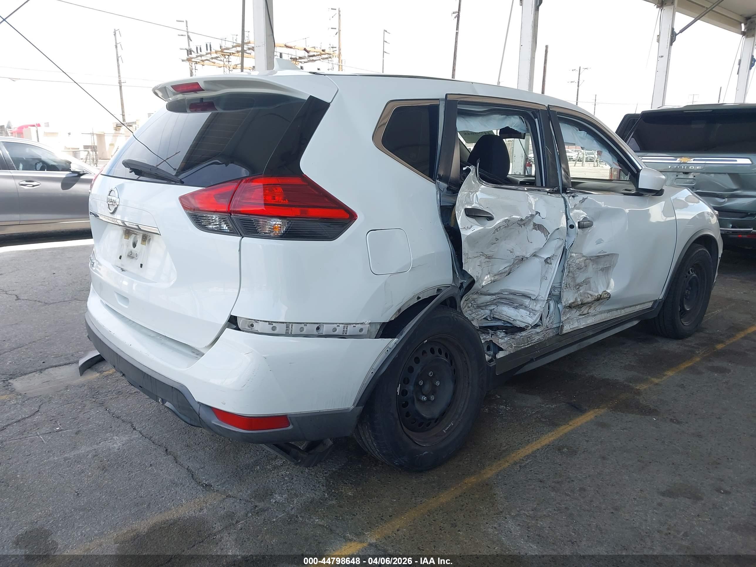 NISSAN ROGUE image 4