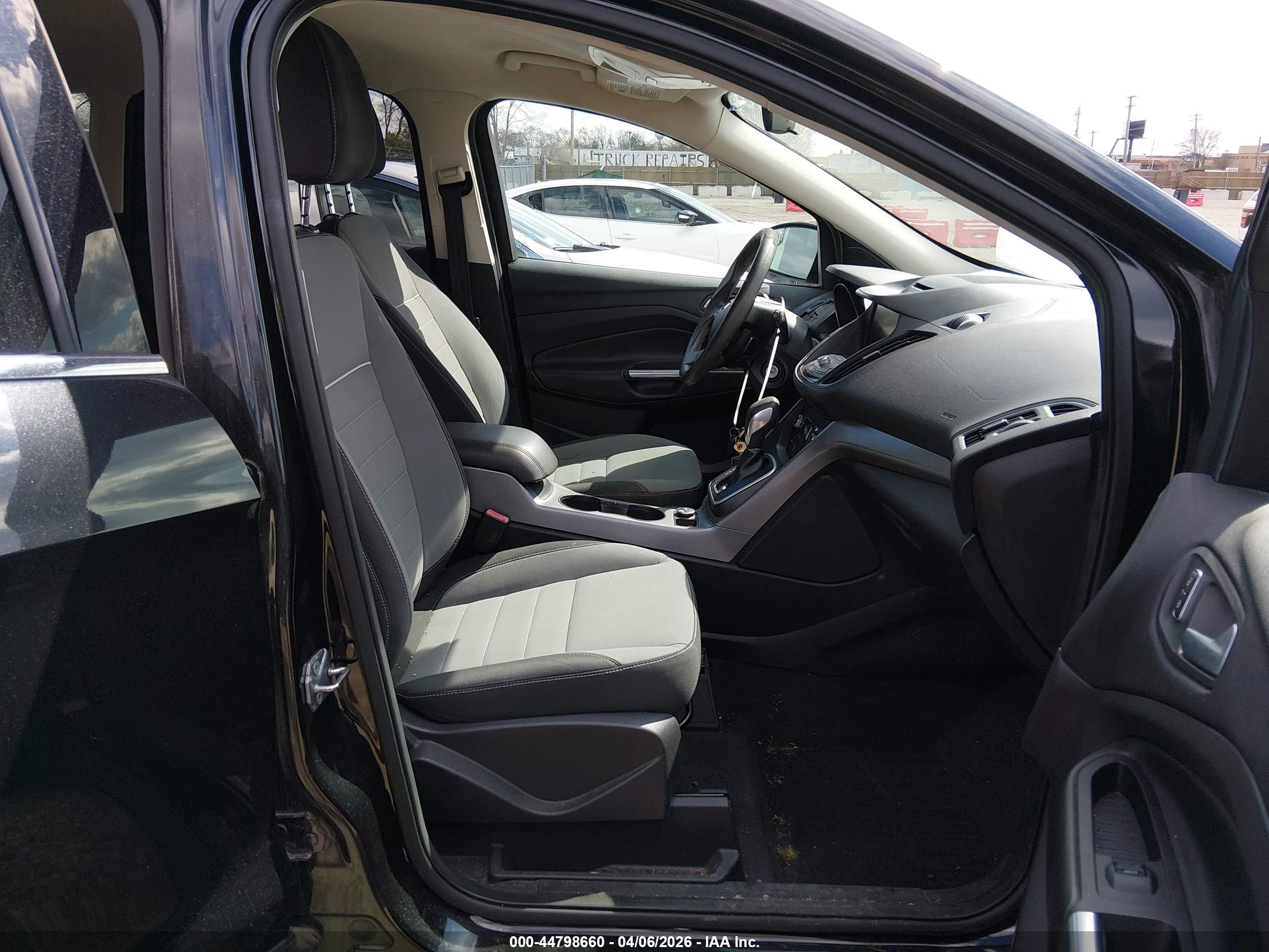 FORD ESCAPE image 5