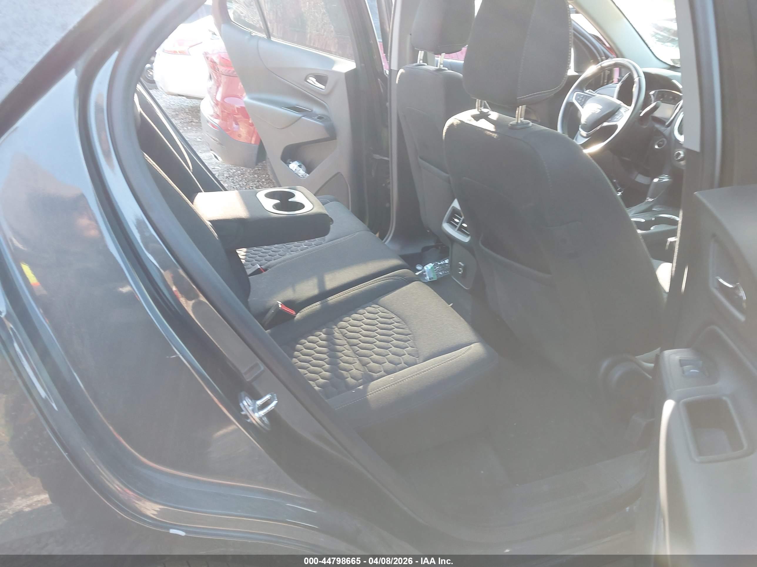 CHEVROLET EQUINOX image 8